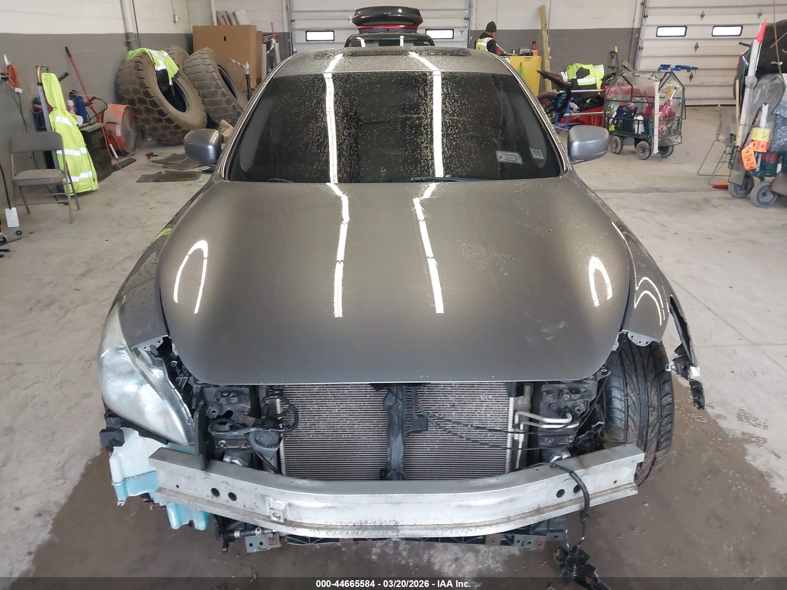 2012 Infiniti M37x   Серебряный vin: JN1BY1AR0CM392319