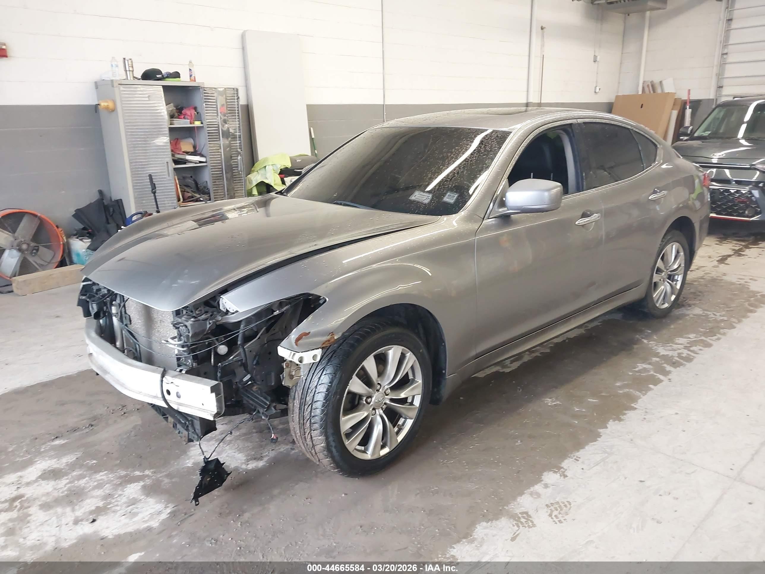 2012 Infiniti M37x   Серебряный vin: JN1BY1AR0CM392319