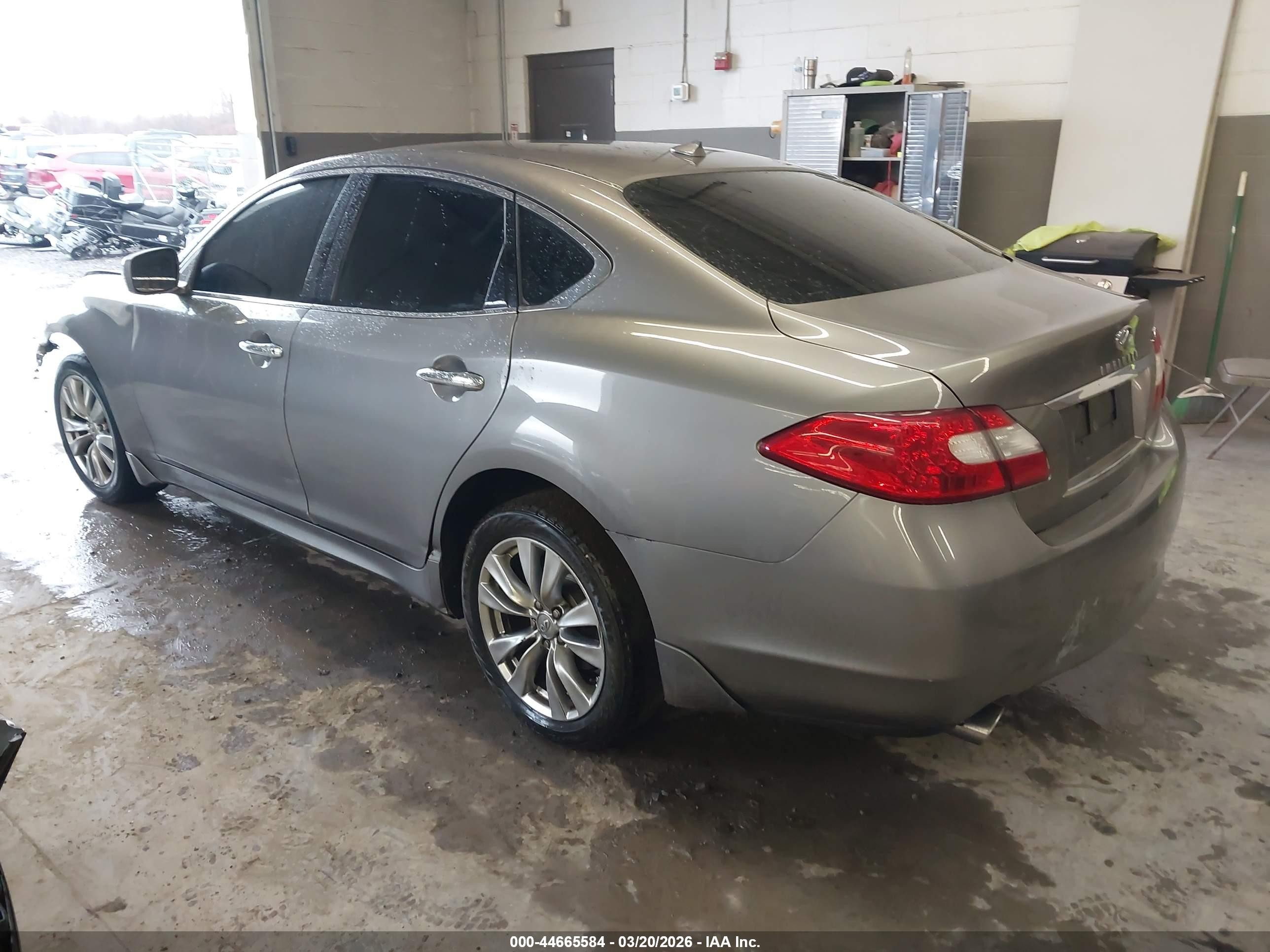 2012 Infiniti M37x   Серебряный vin: JN1BY1AR0CM392319