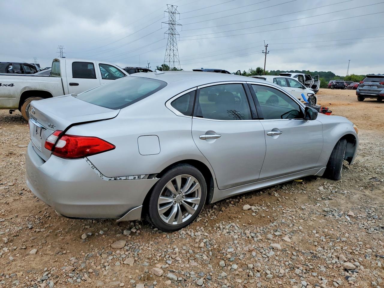2012 Infiniti M37 X Silver vin: JN1BY1AR0CM394586