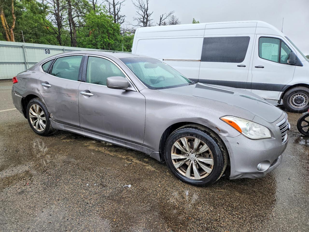 2013 Infiniti M37 X Silver vin: JN1BY1AR0DM600183