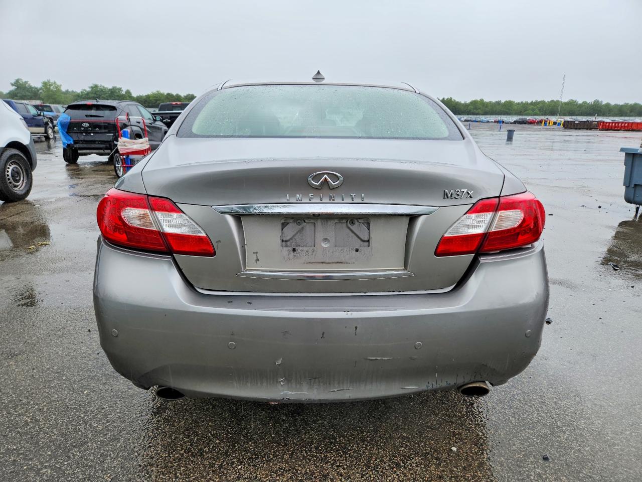 2013 Infiniti M37 X Silver vin: JN1BY1AR0DM600183