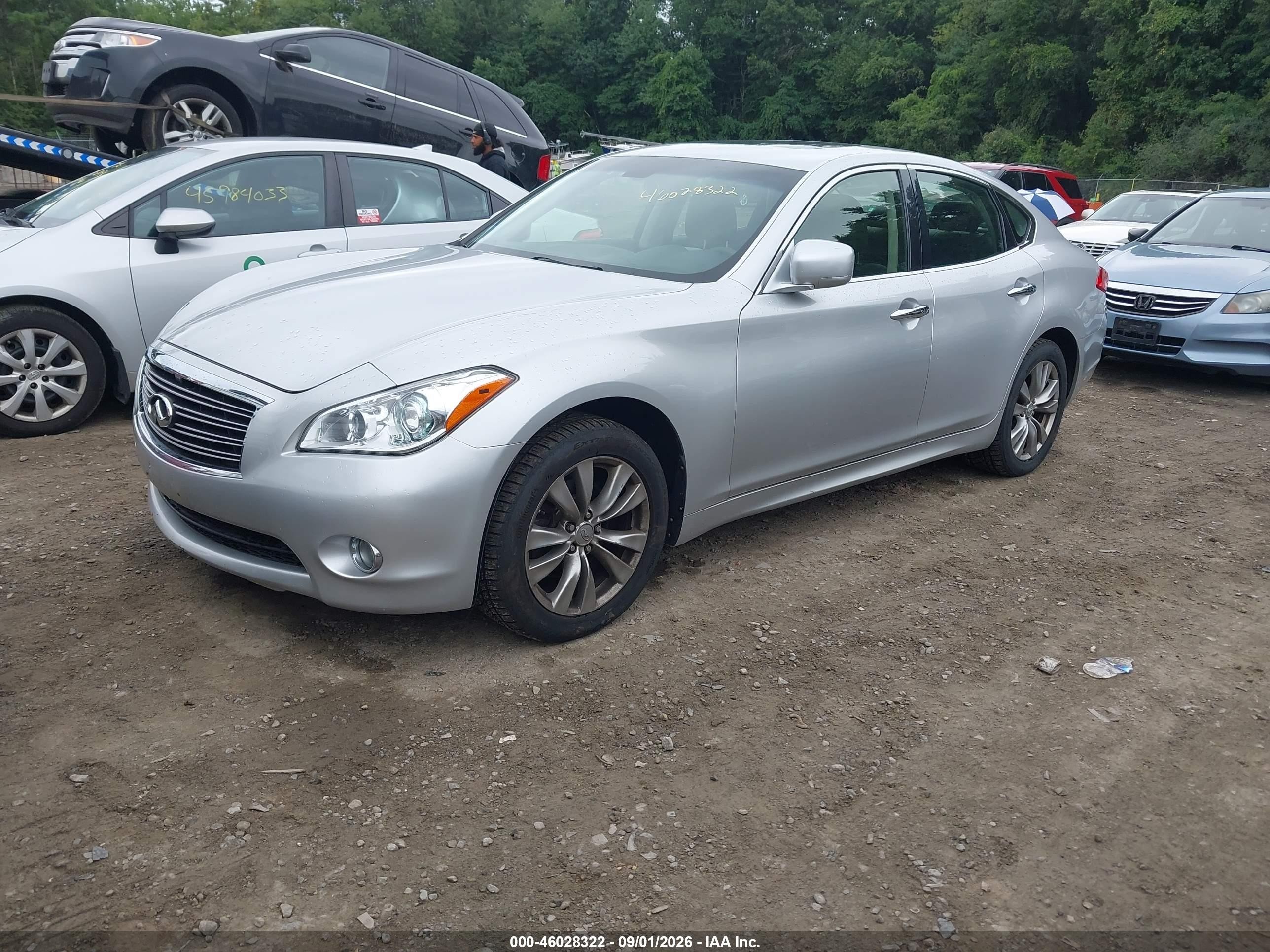2013 Infiniti M37x Серебряный vin: JN1BY1AR0DM601110