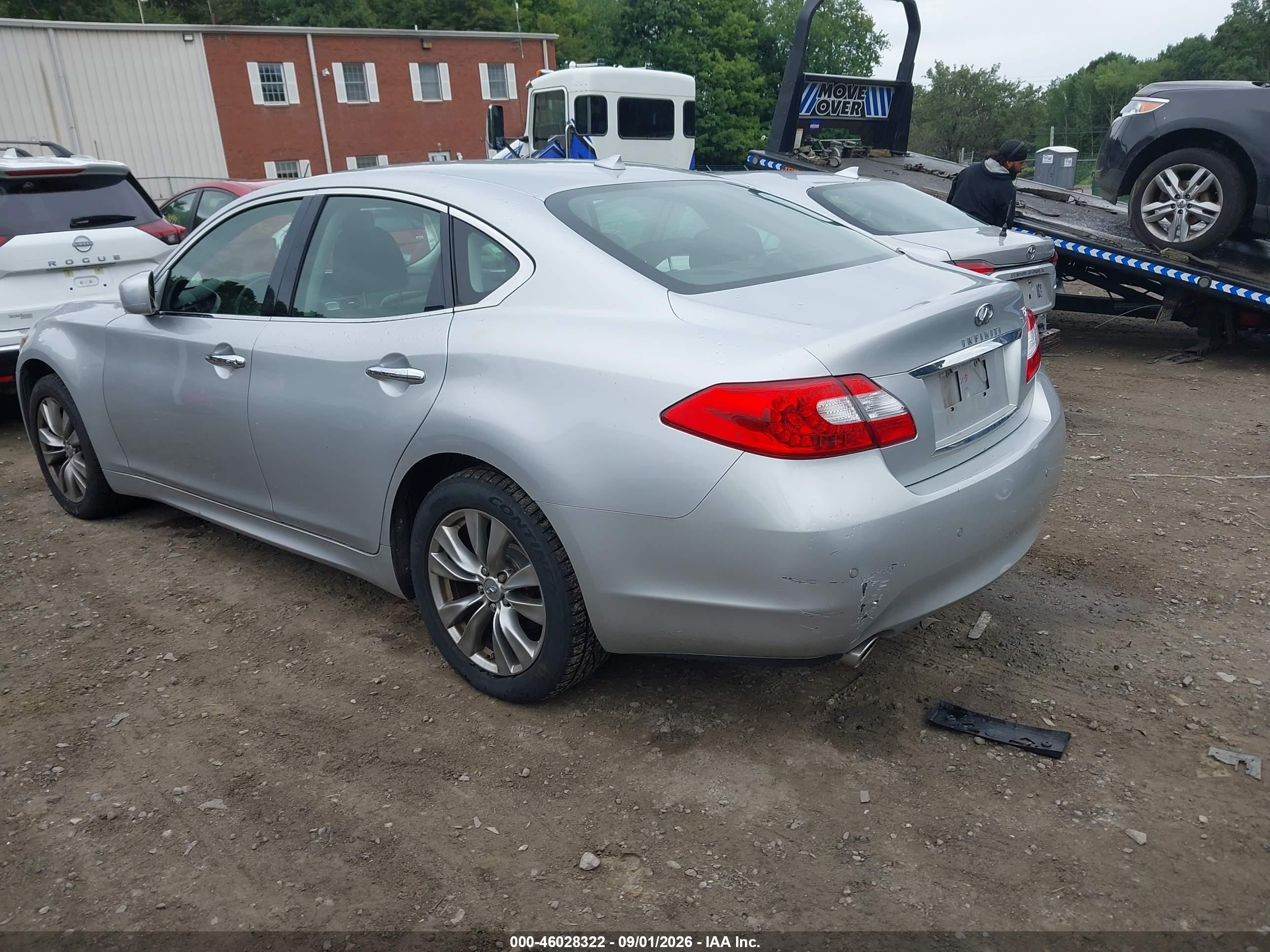2013 Infiniti M37x Серебряный vin: JN1BY1AR0DM601110