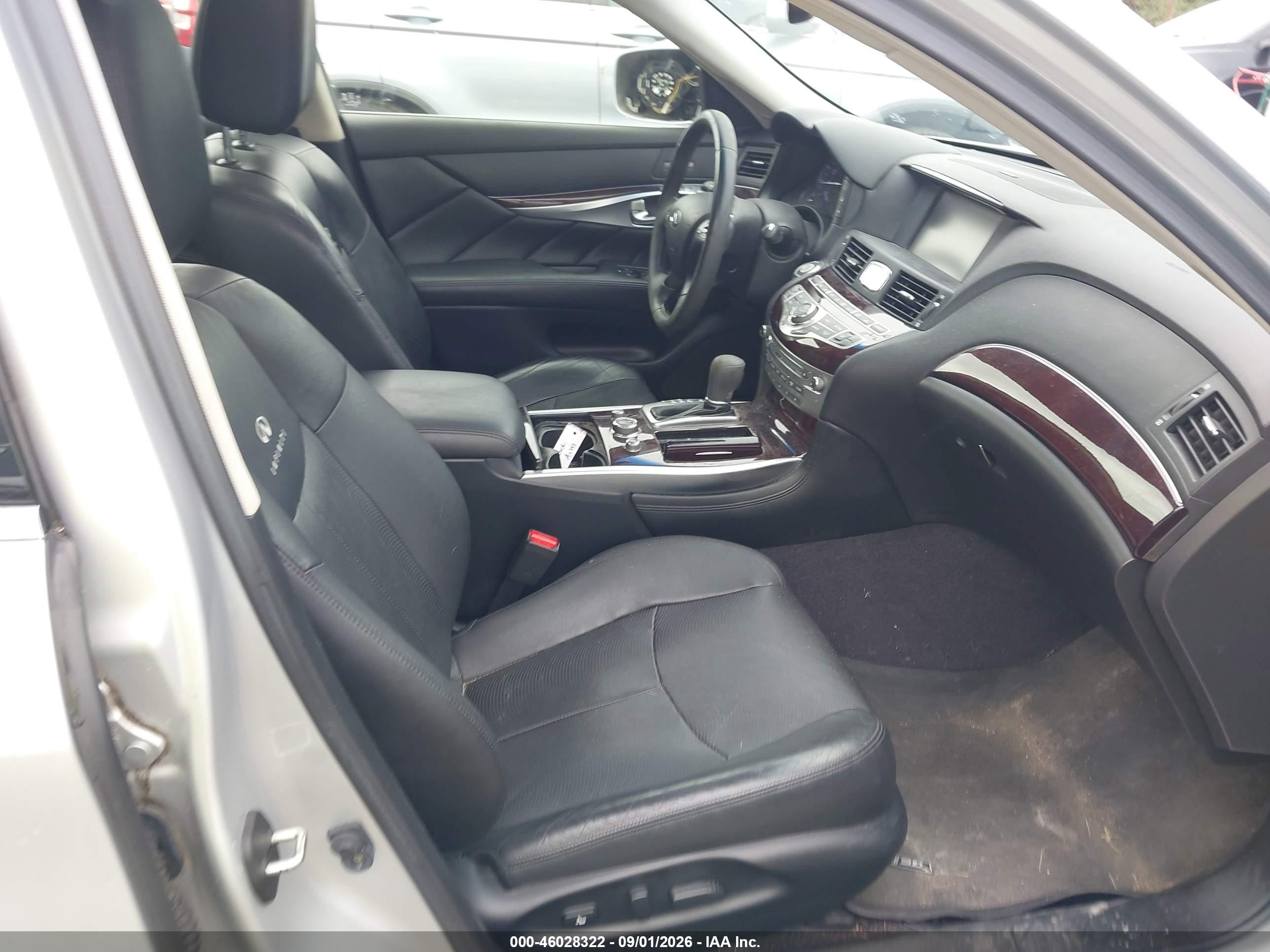 2013 Infiniti M37x Серебряный vin: JN1BY1AR0DM601110