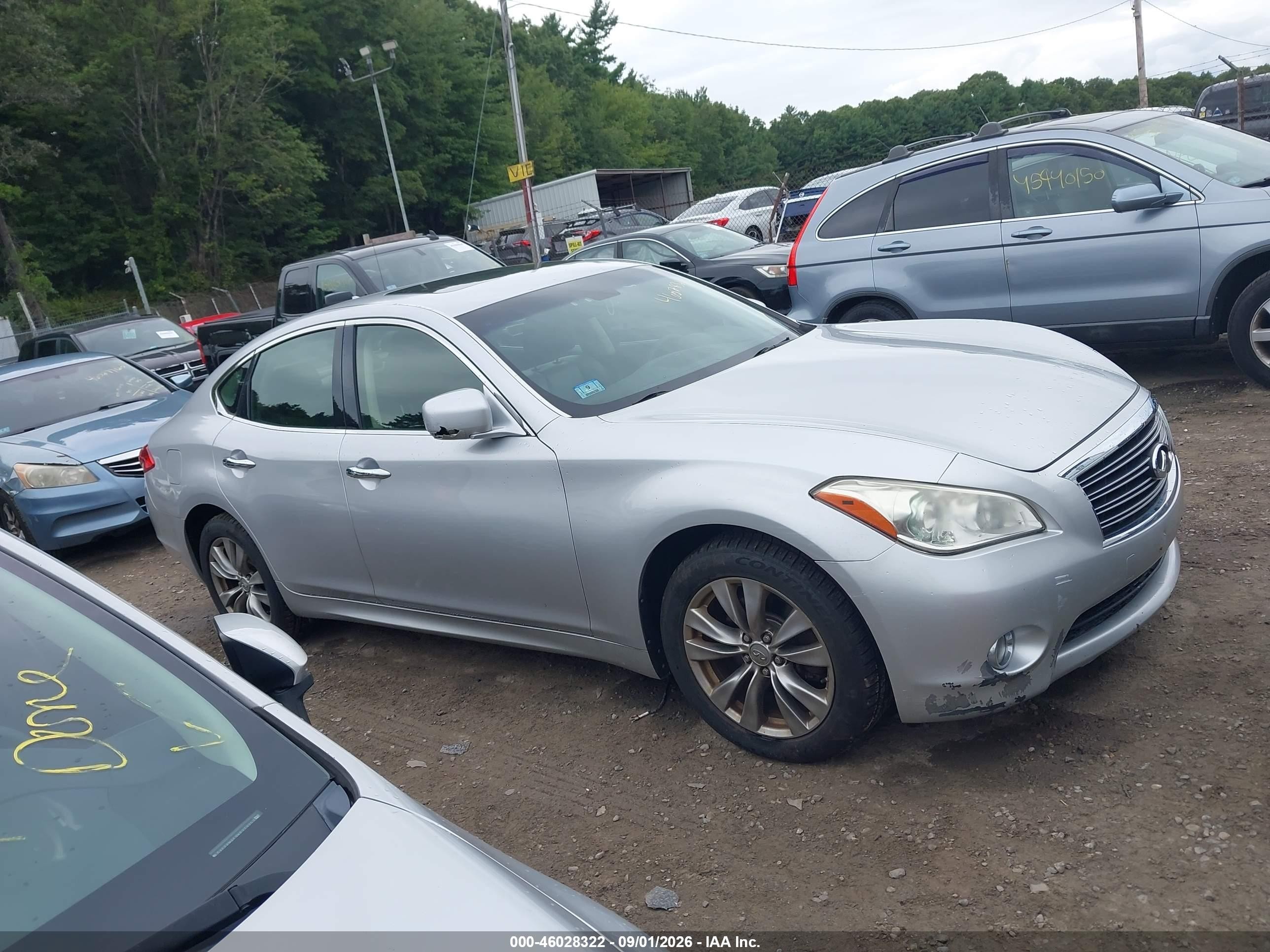 2013 Infiniti M37x Серебряный vin: JN1BY1AR0DM601110