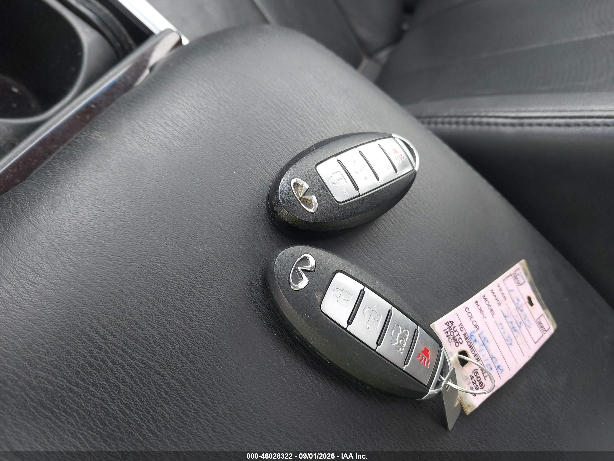 2013 Infiniti M37x Серебряный vin: JN1BY1AR0DM601110