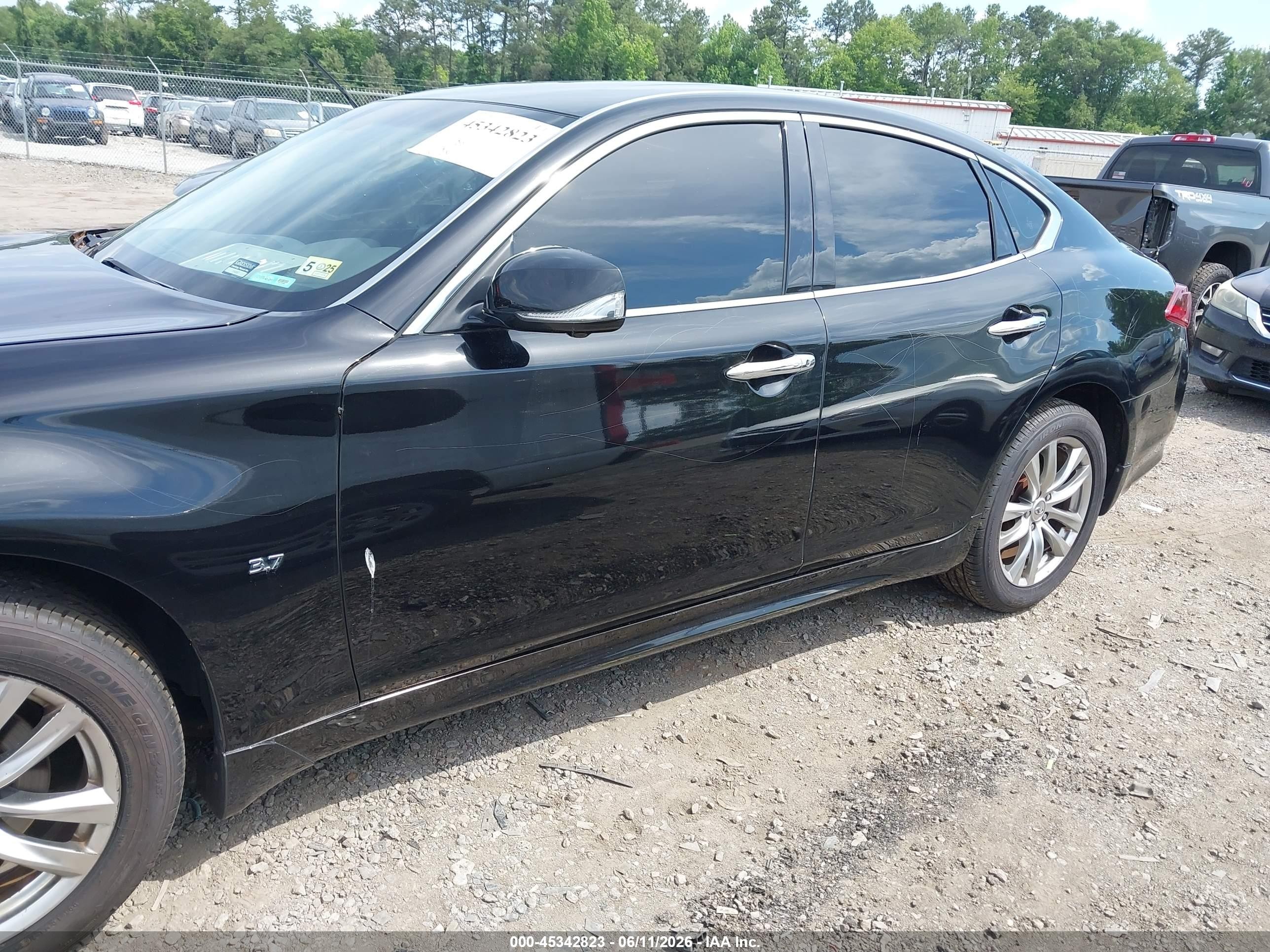 2015 Infiniti Q70 3.7x Black vin: JN1BY1AR0FM561050