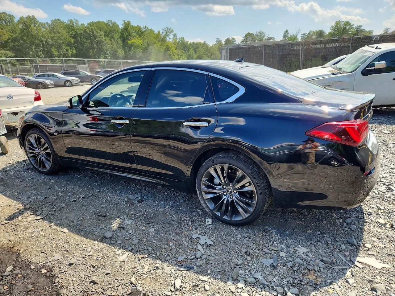2018 Infiniti Q70 3.7 Luxe Black vin: JN1BY1AR0JM220451