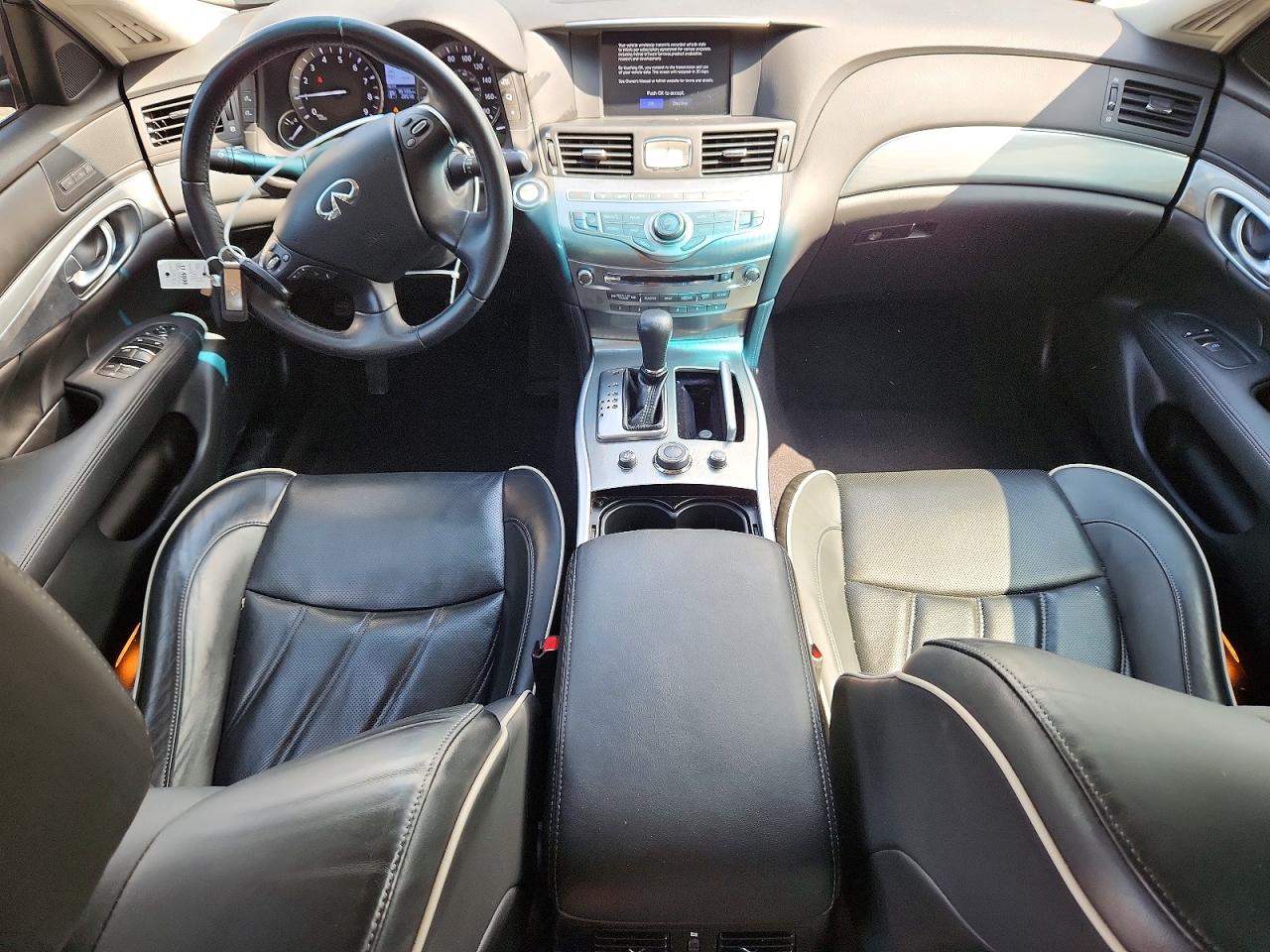 2018 Infiniti Q70 3.7 Luxe Black vin: JN1BY1AR0JM220451