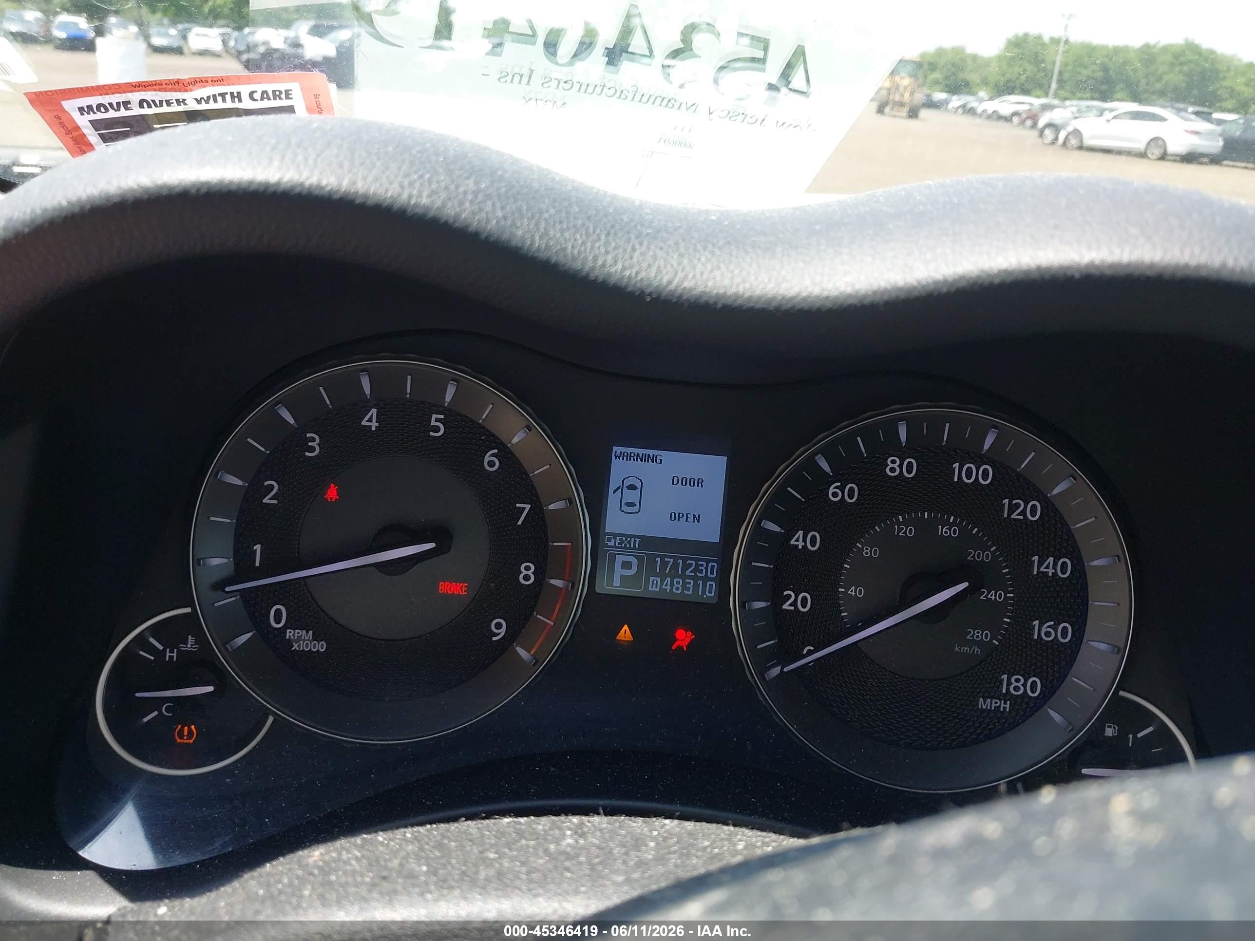 2013 Infiniti M37x   White vin: JN1BY1AR1DM600693