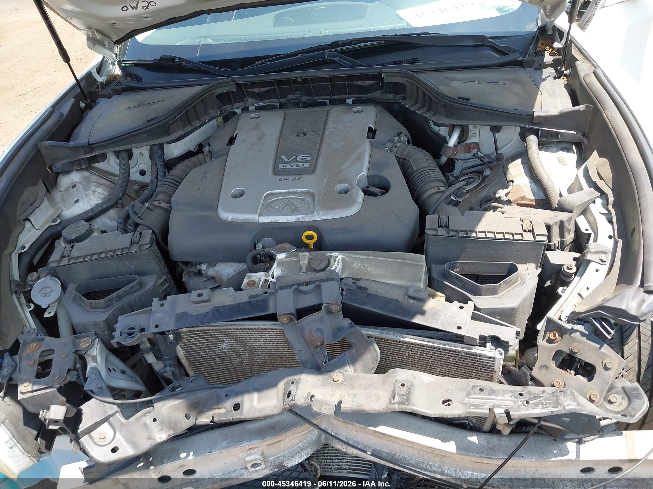 2013 Infiniti M37x   White vin: JN1BY1AR1DM600693