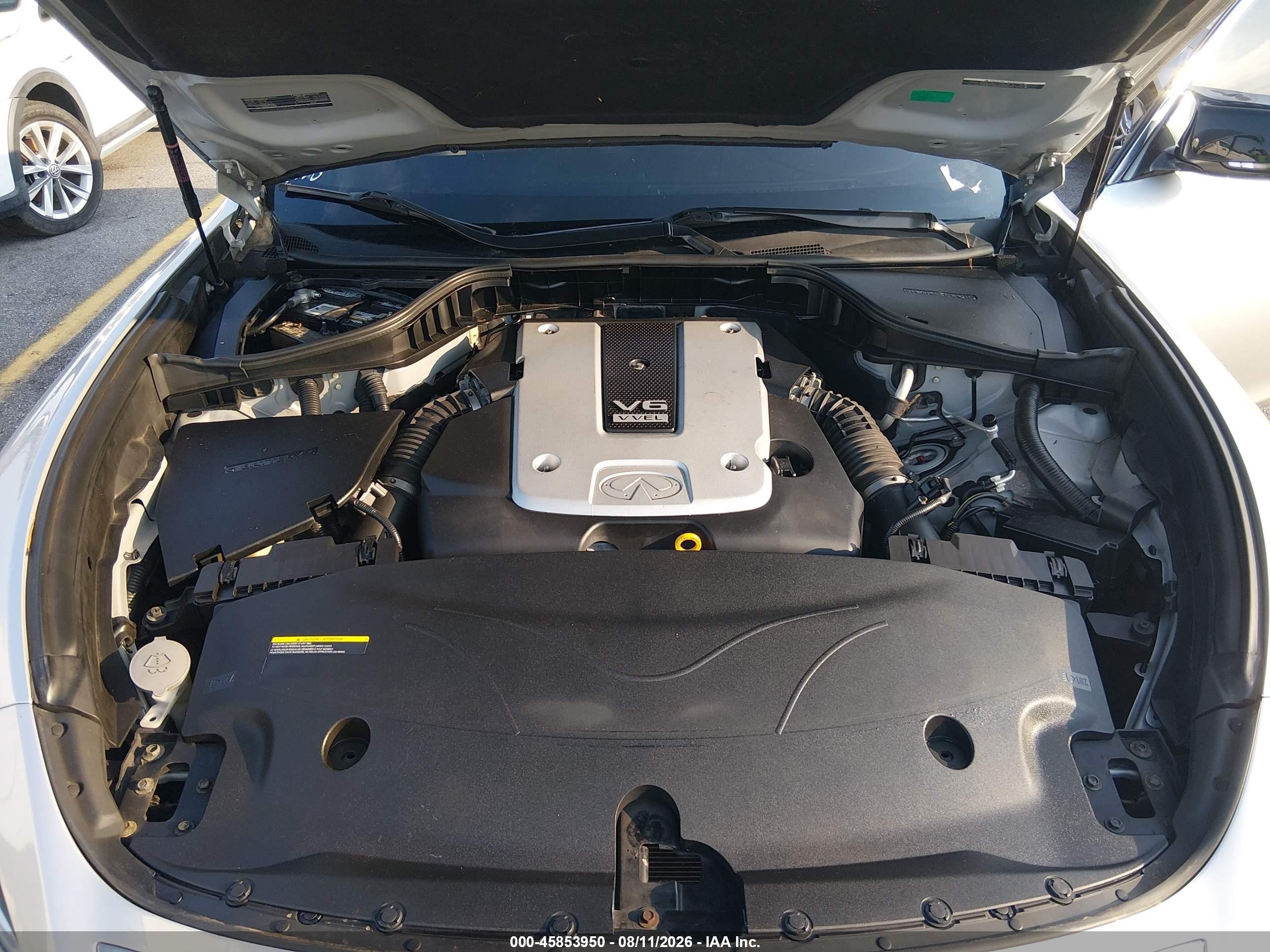 2015 Infiniti Q70 3.7x Silver vin: JN1BY1AR1FM561185