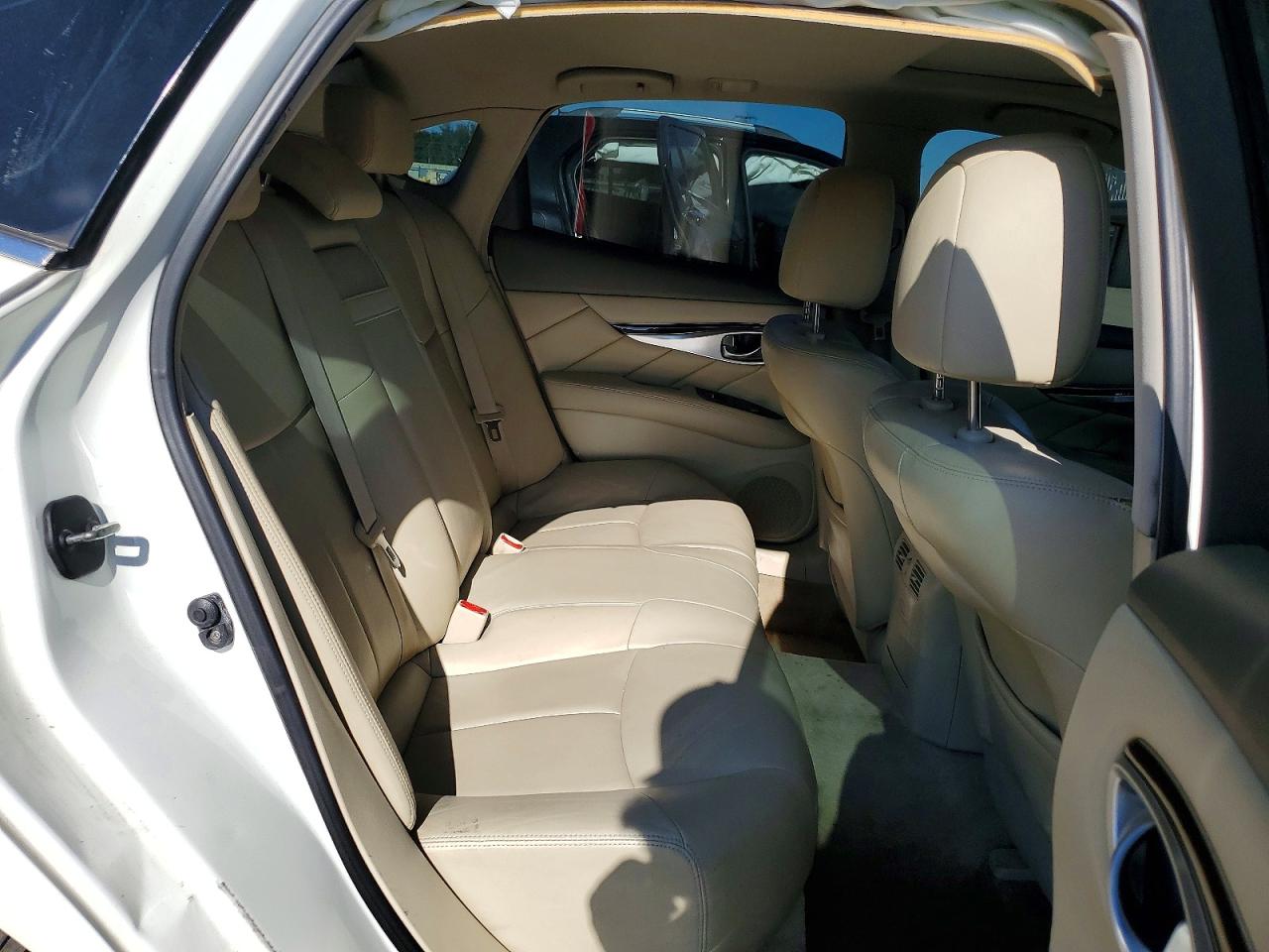 2011 Infiniti M37 X White vin: JN1BY1AR2BM370367