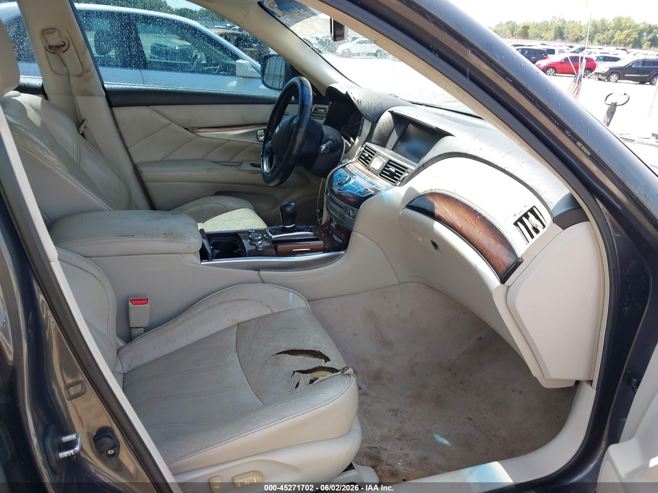 2011 Infiniti M37x   Gray vin: JN1BY1AR2BM375228