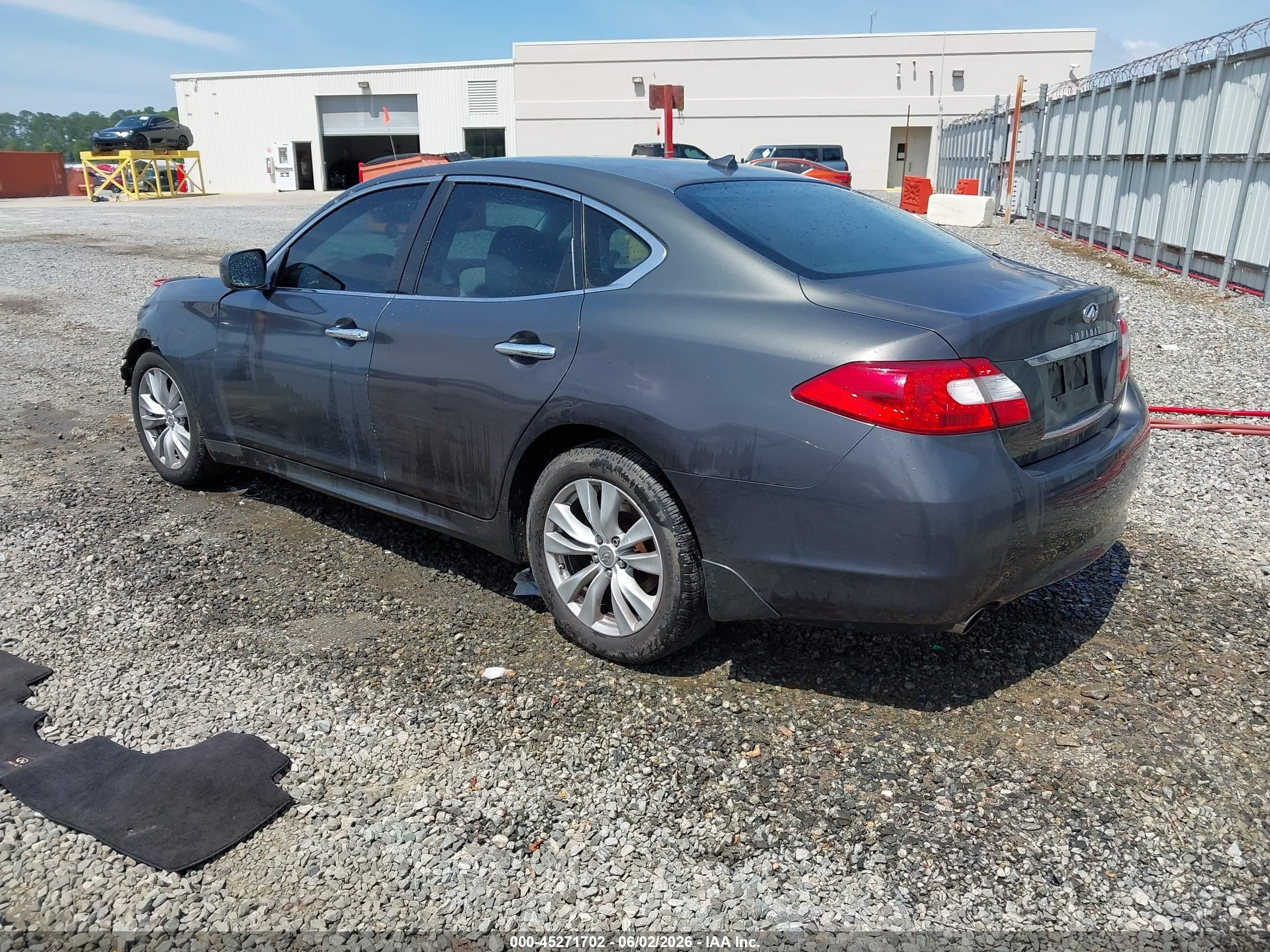 2011 Infiniti M37x   Gray vin: JN1BY1AR2BM375228