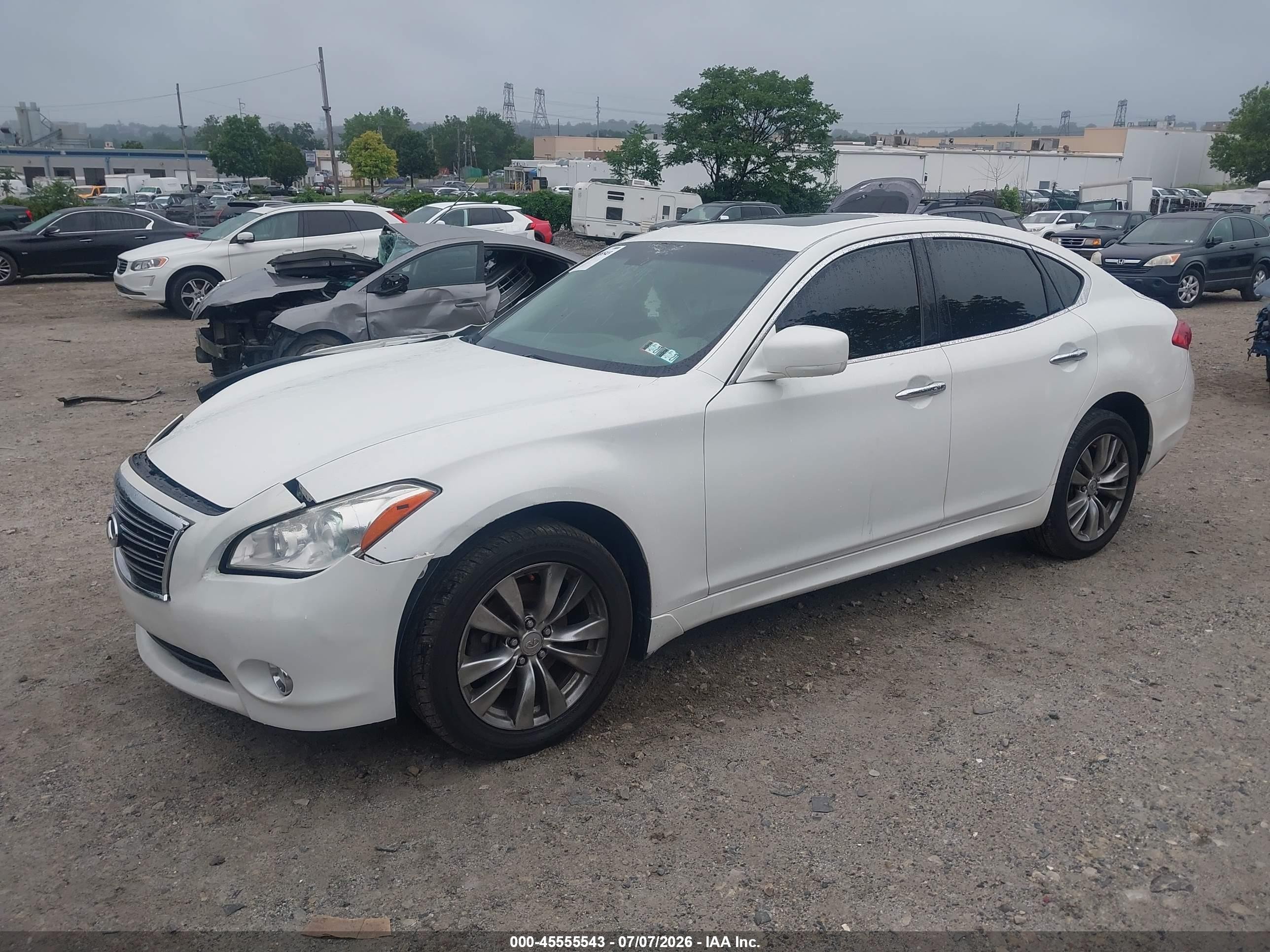 2012 Infiniti M37x   White vin: JN1BY1AR3CM396154