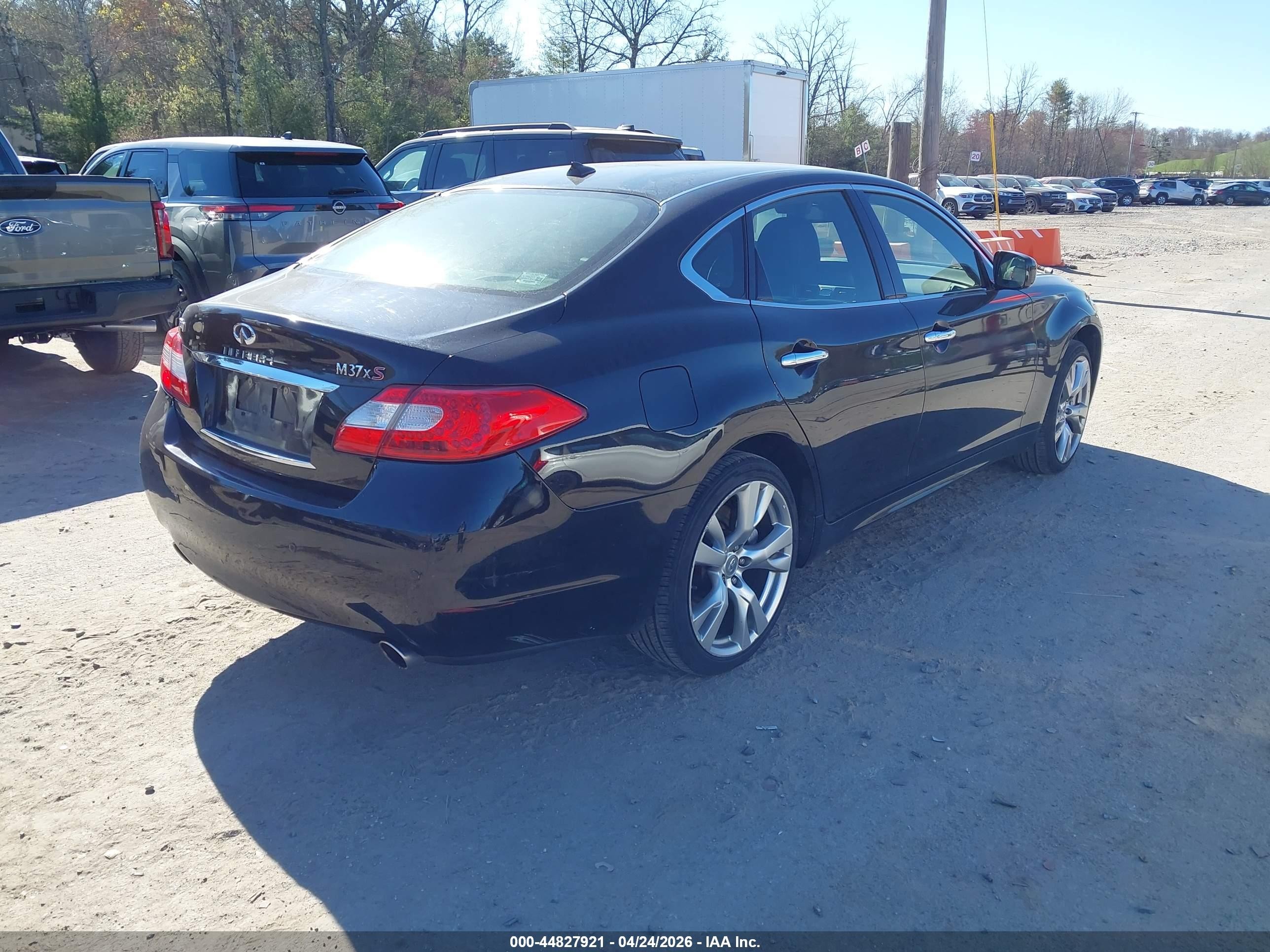 2013 Infiniti M37x   Черный vin: JN1BY1AR3DM604244