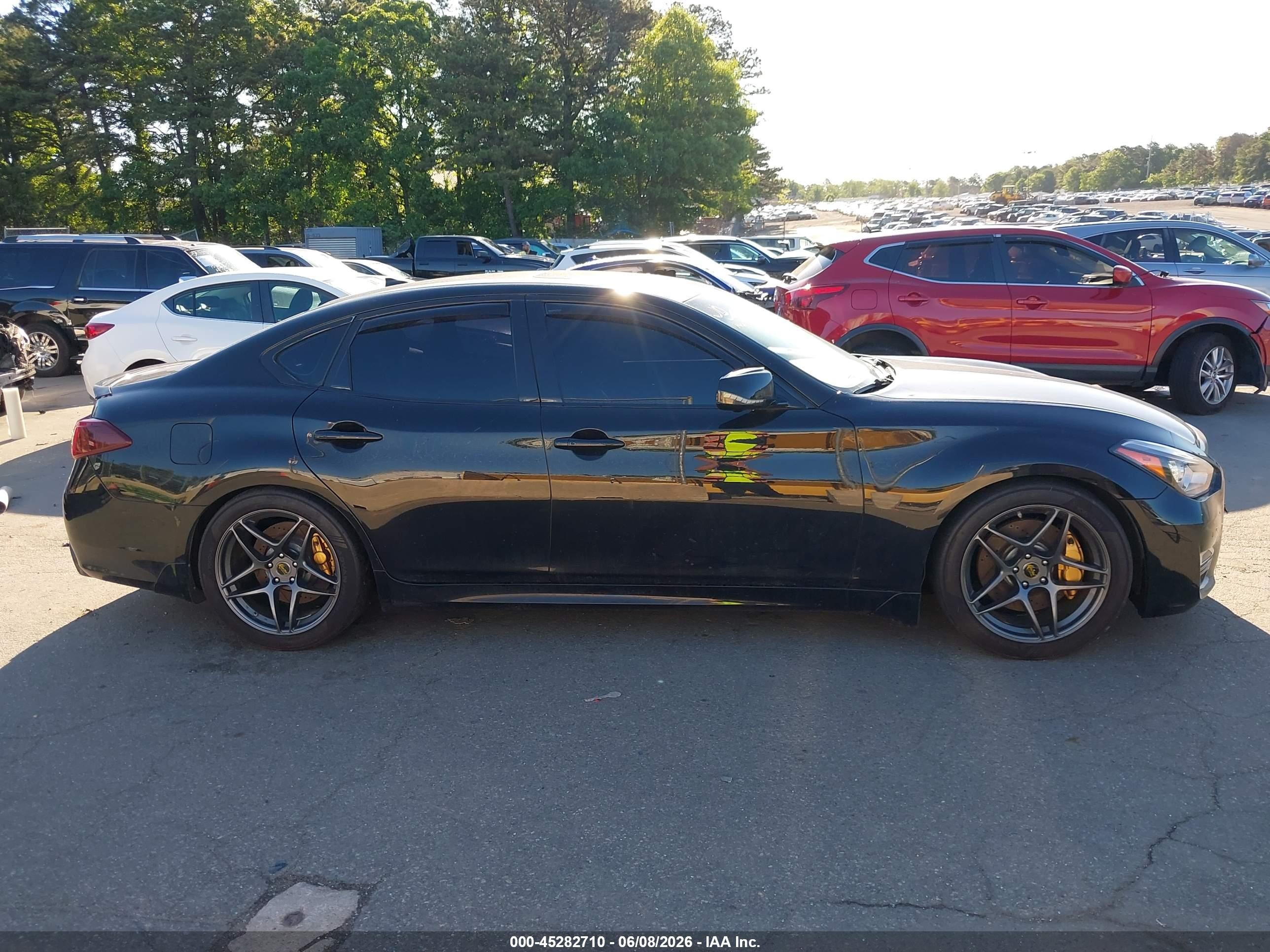 2015 Infiniti Q70 3.7x Черный vin: JN1BY1AR3FM561141