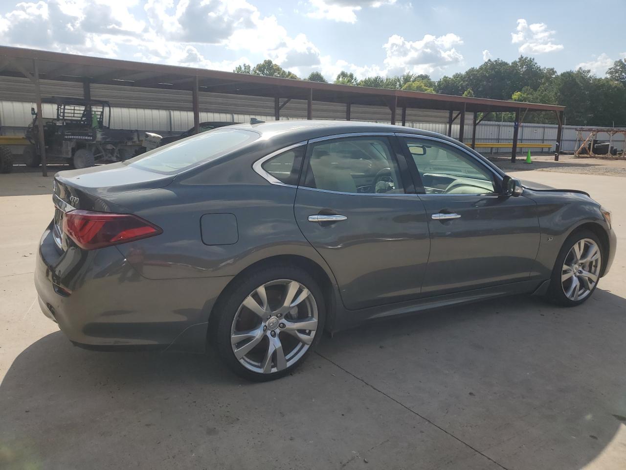 2015 Infiniti Q70 3.7 Gray vin: JN1BY1AR3FM562547 Damage: Right Rear Door, Heavy Scratch, 1 To 2 Inches