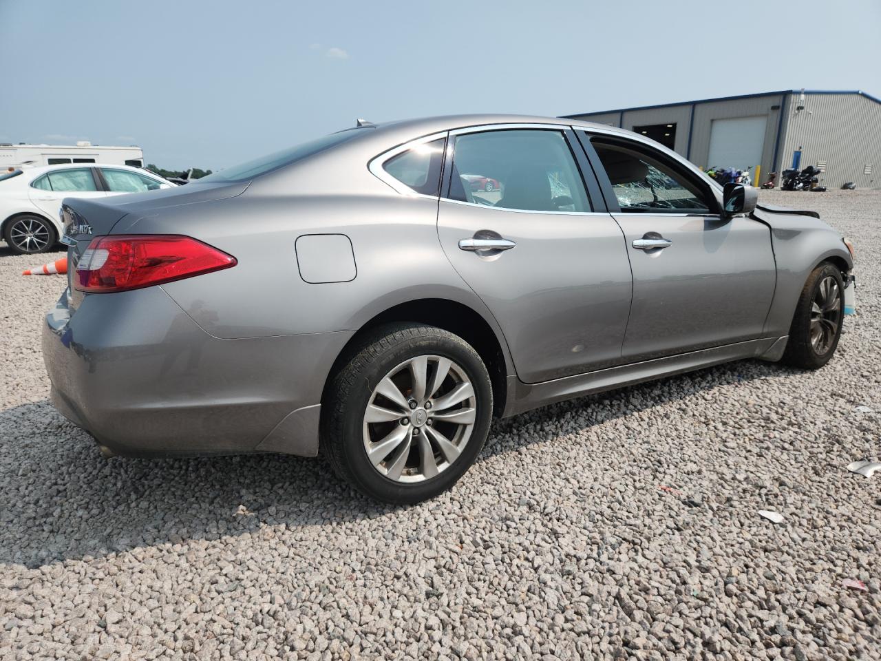 2011 Infiniti M37 X Silver vin: JN1BY1AR4BM376090