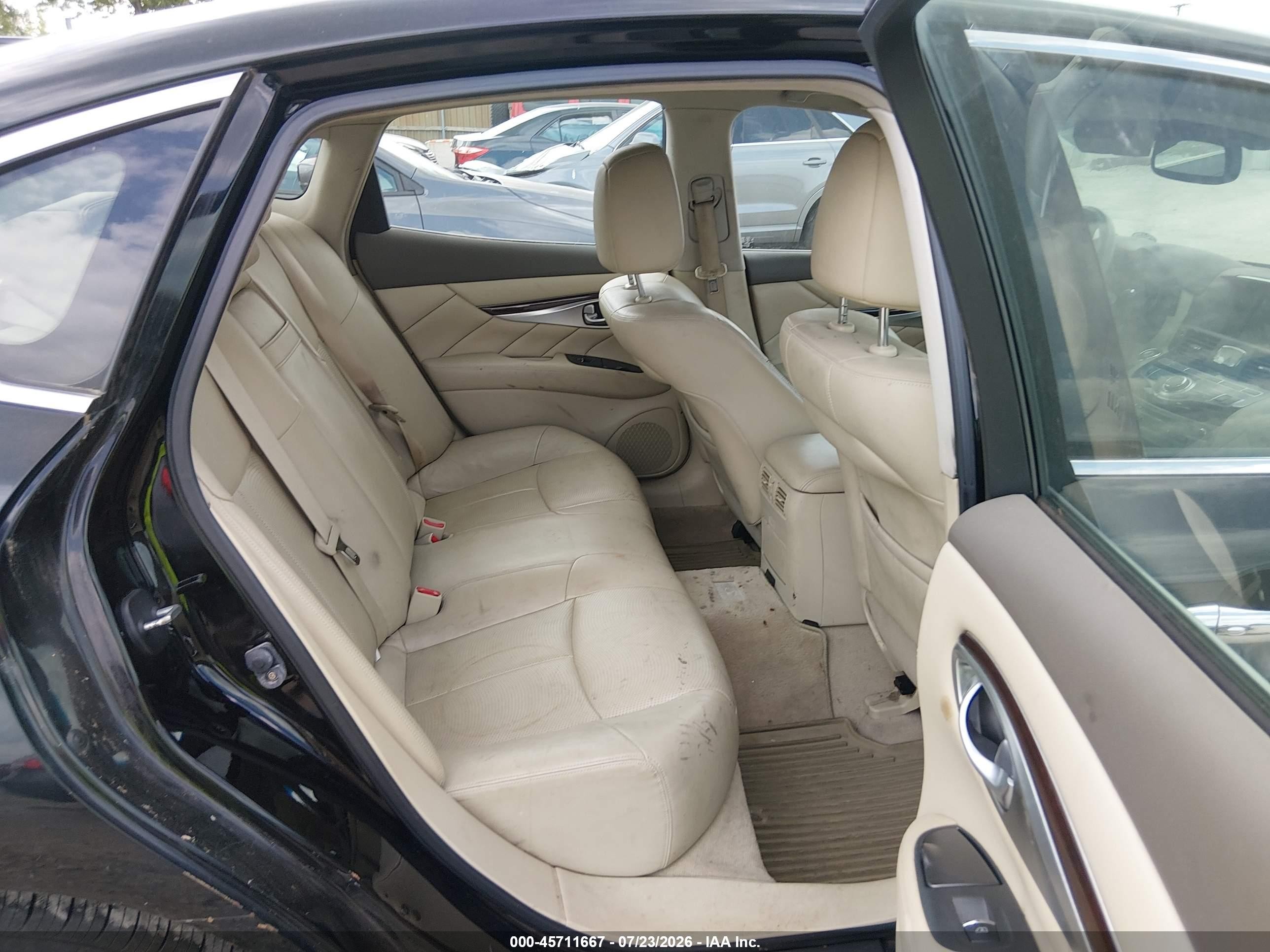 2011 Infiniti M37x   Black vin: JN1BY1AR4BM376347