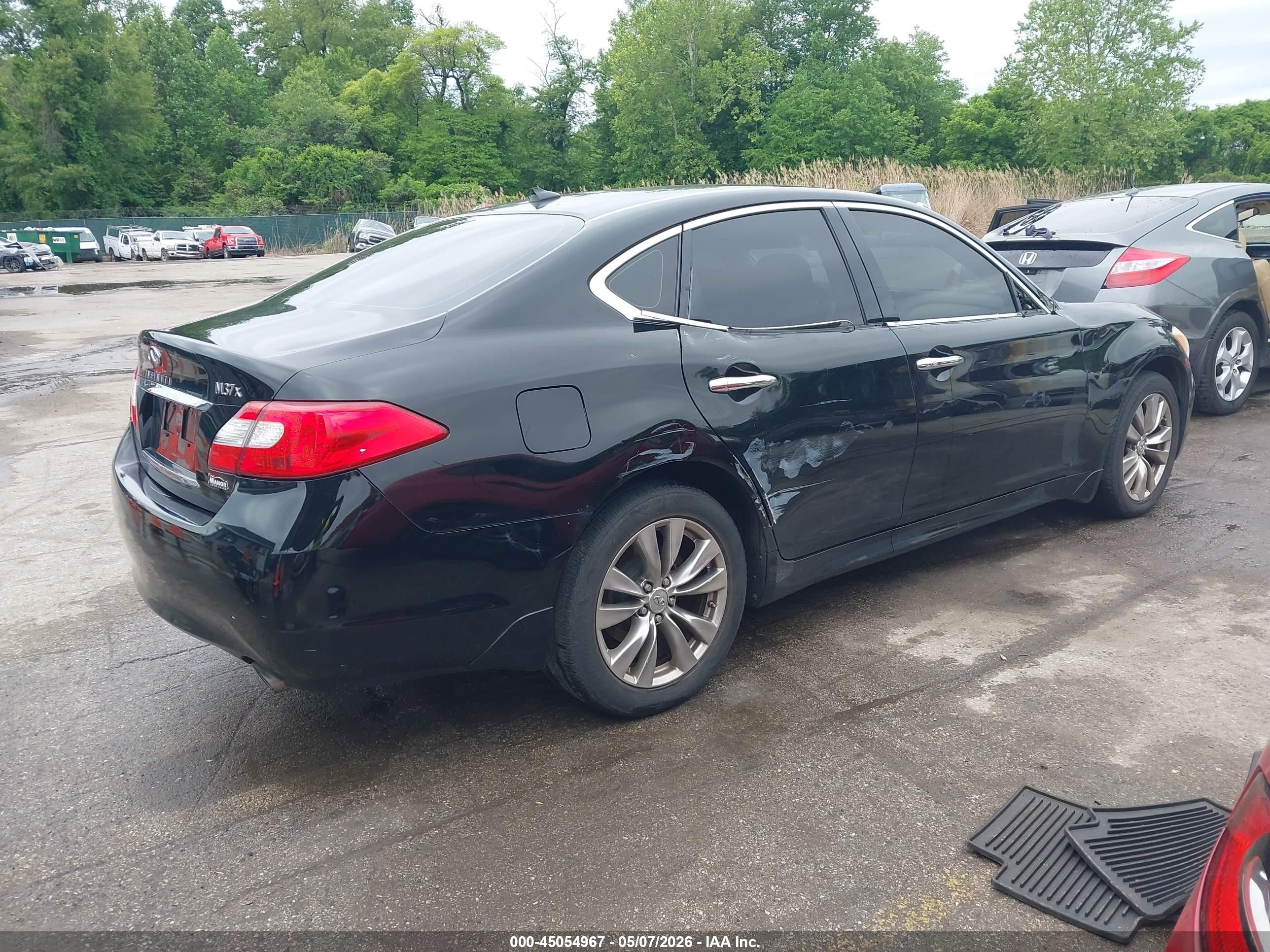 2011 Infiniti M37x   Black vin: JN1BY1AR4BM376445