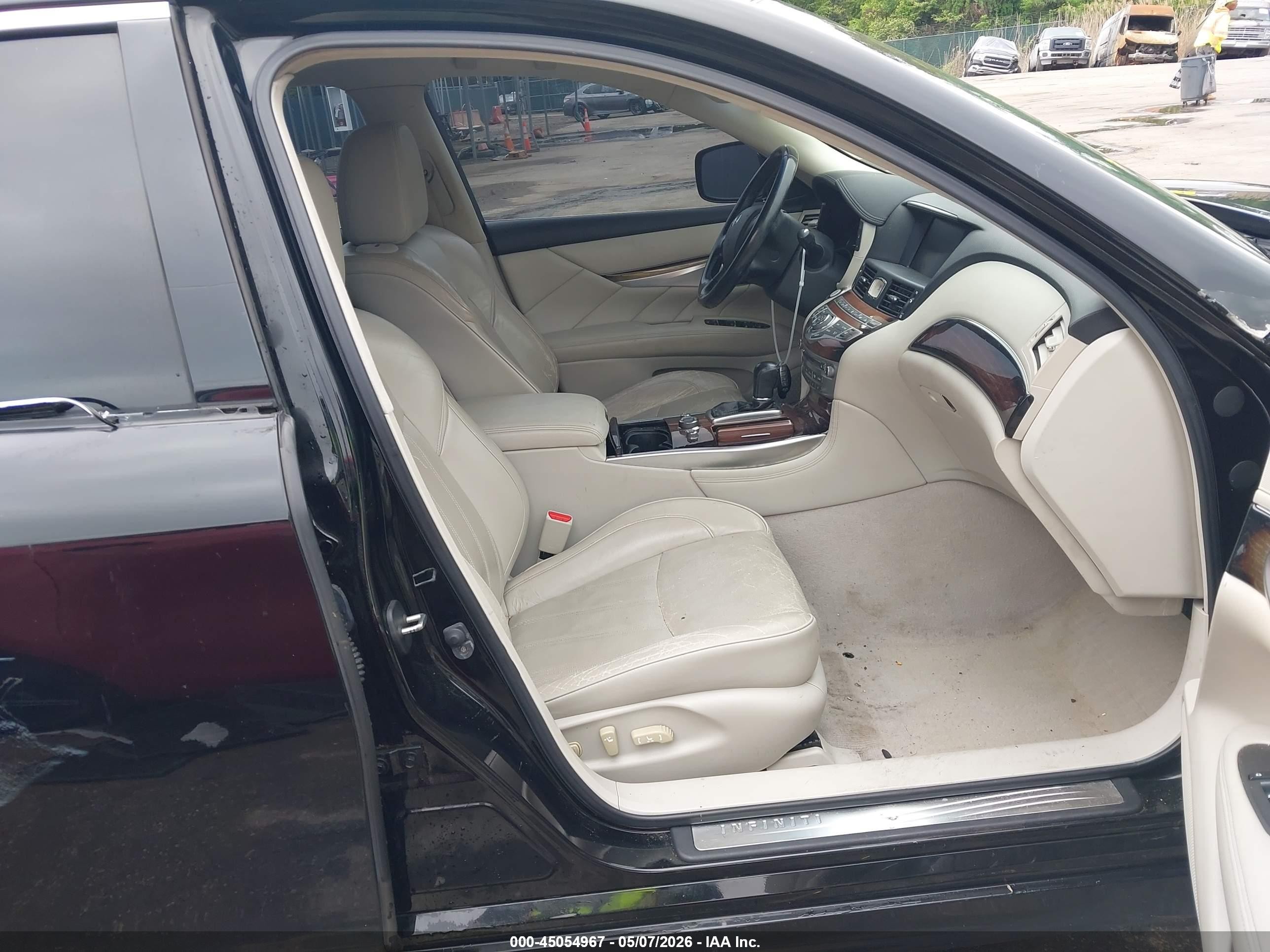 2011 Infiniti M37x   Black vin: JN1BY1AR4BM376445
