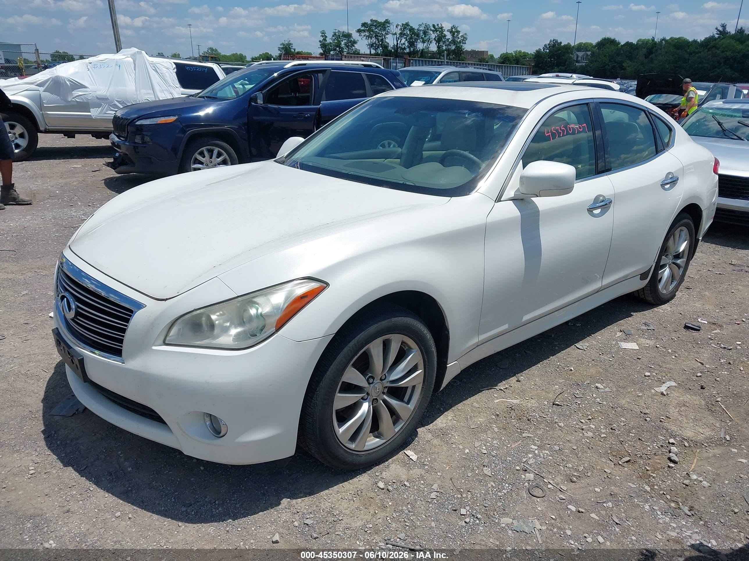 2012 Infiniti M37x   White vin: JN1BY1AR4CM390749