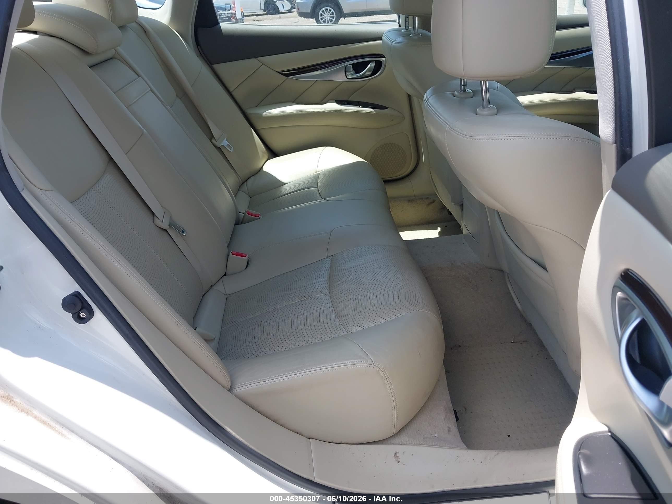 2012 Infiniti M37x   White vin: JN1BY1AR4CM390749