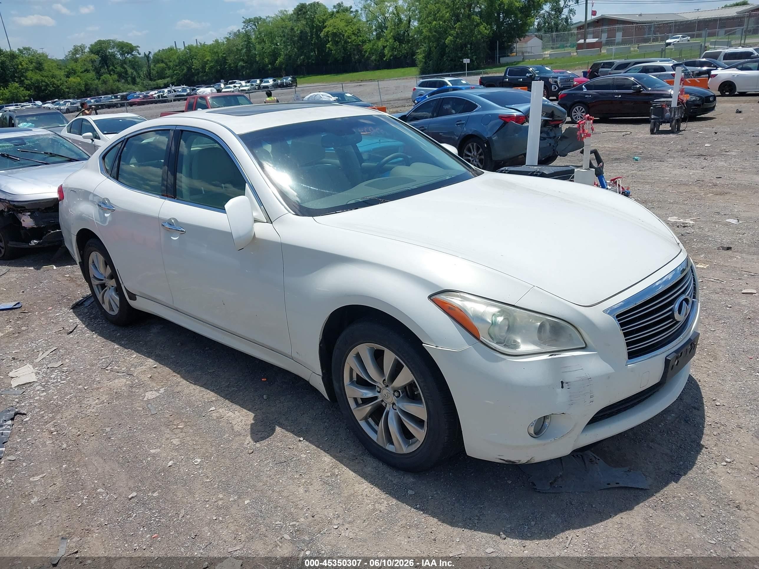 2012 Infiniti M37x   White vin: JN1BY1AR4CM390749