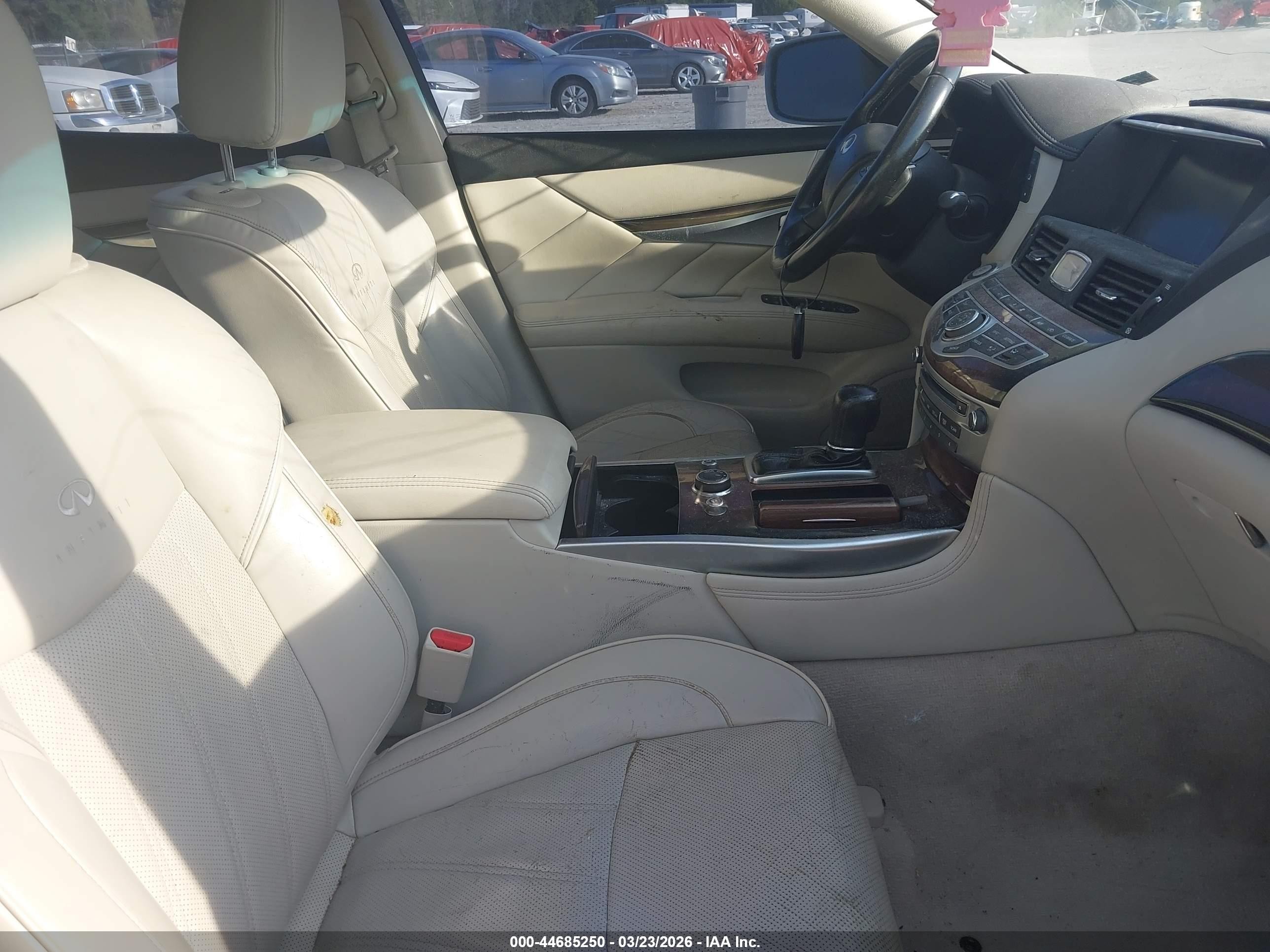 2012 Infiniti M37x   White vin: JN1BY1AR4CM393795