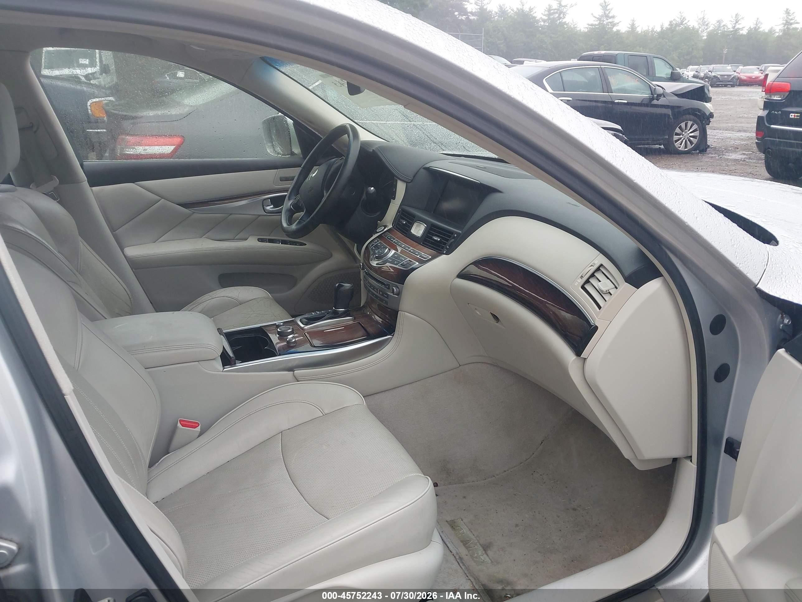 2012 Infiniti M37x   Серебряный vin: JN1BY1AR4CM394039