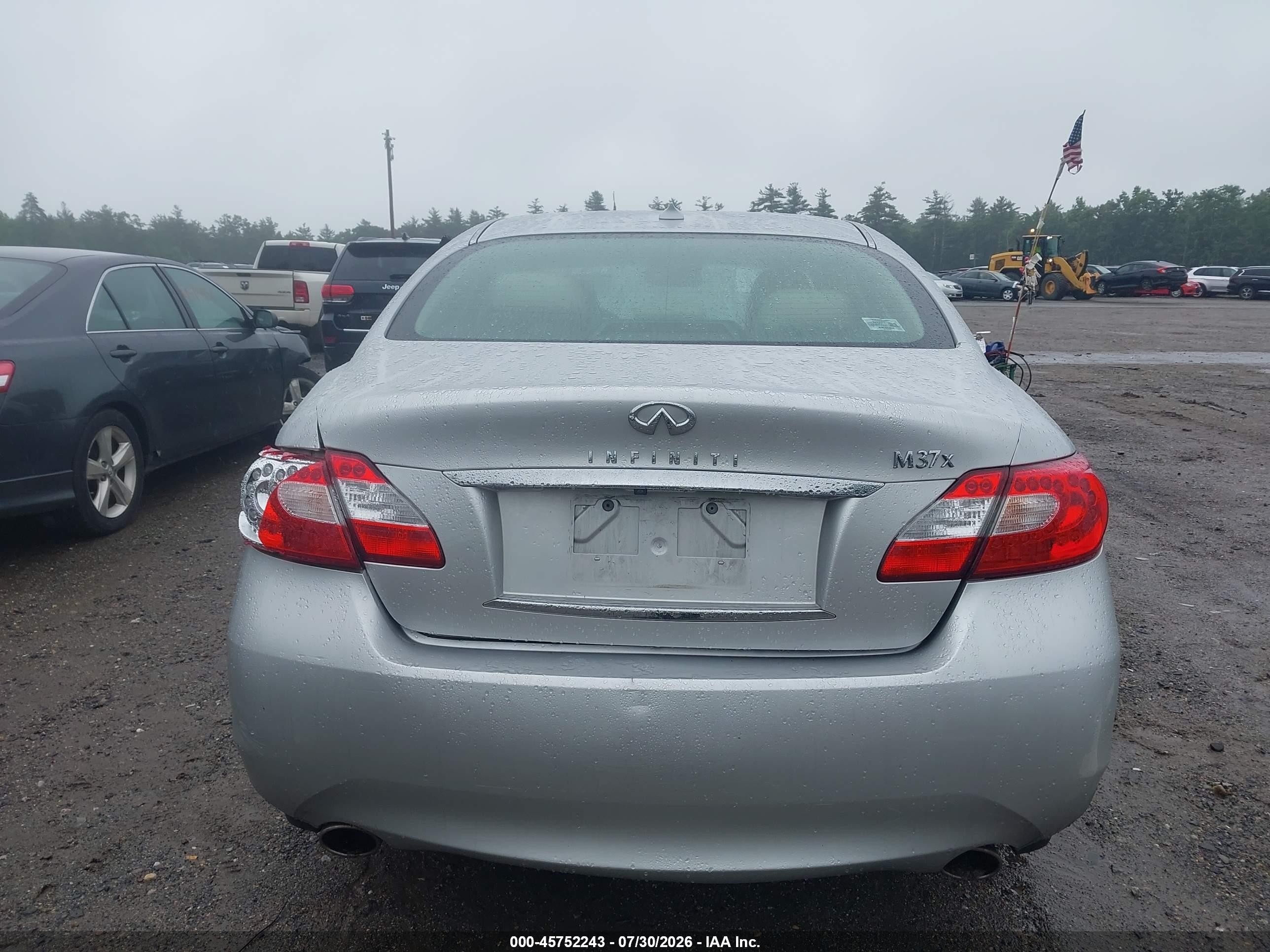 2012 Infiniti M37x   Серебряный vin: JN1BY1AR4CM394039