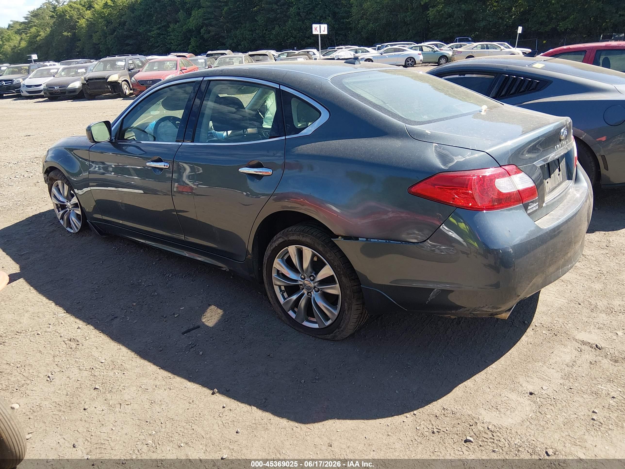 2012 Infiniti M37x   Blue vin: JN1BY1AR4CM394462