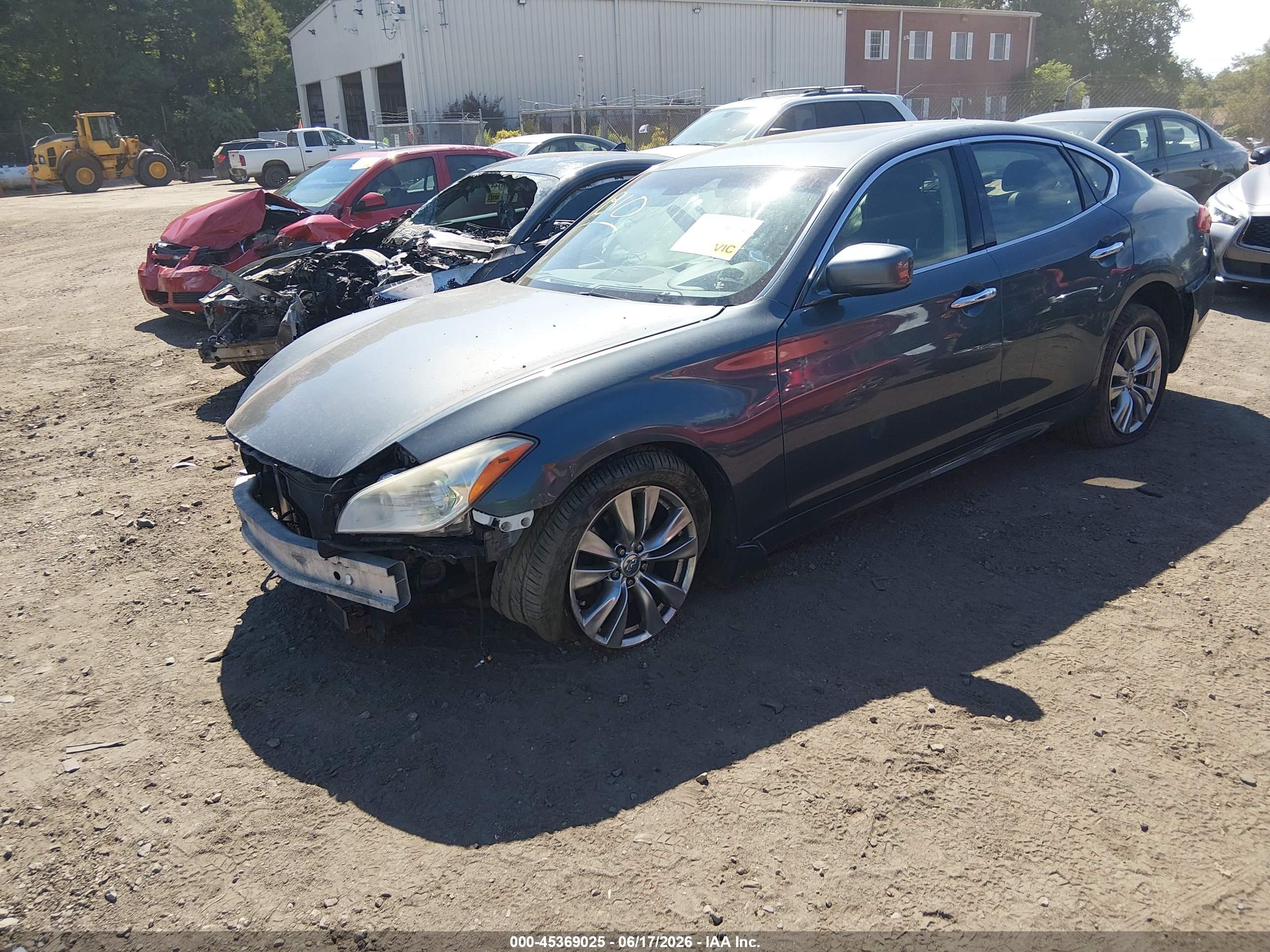 2012 Infiniti M37x   Blue vin: JN1BY1AR4CM394462