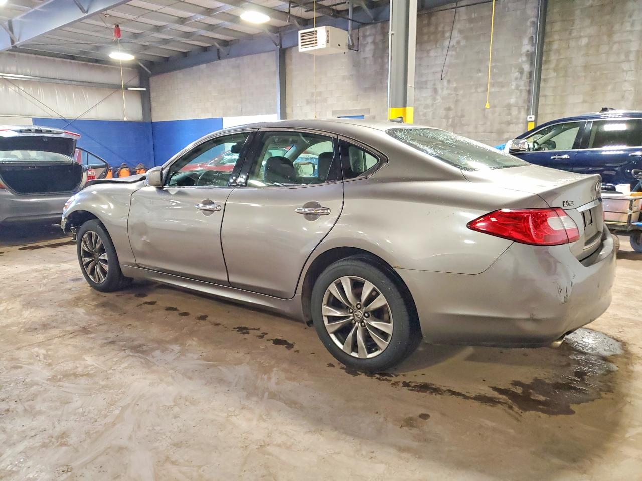 2013 Infiniti M37 X Silver vin: JN1BY1AR4DM602292