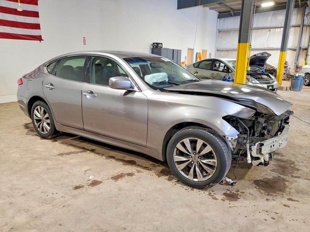 2013 Infiniti M37 X Silver vin: JN1BY1AR4DM602292