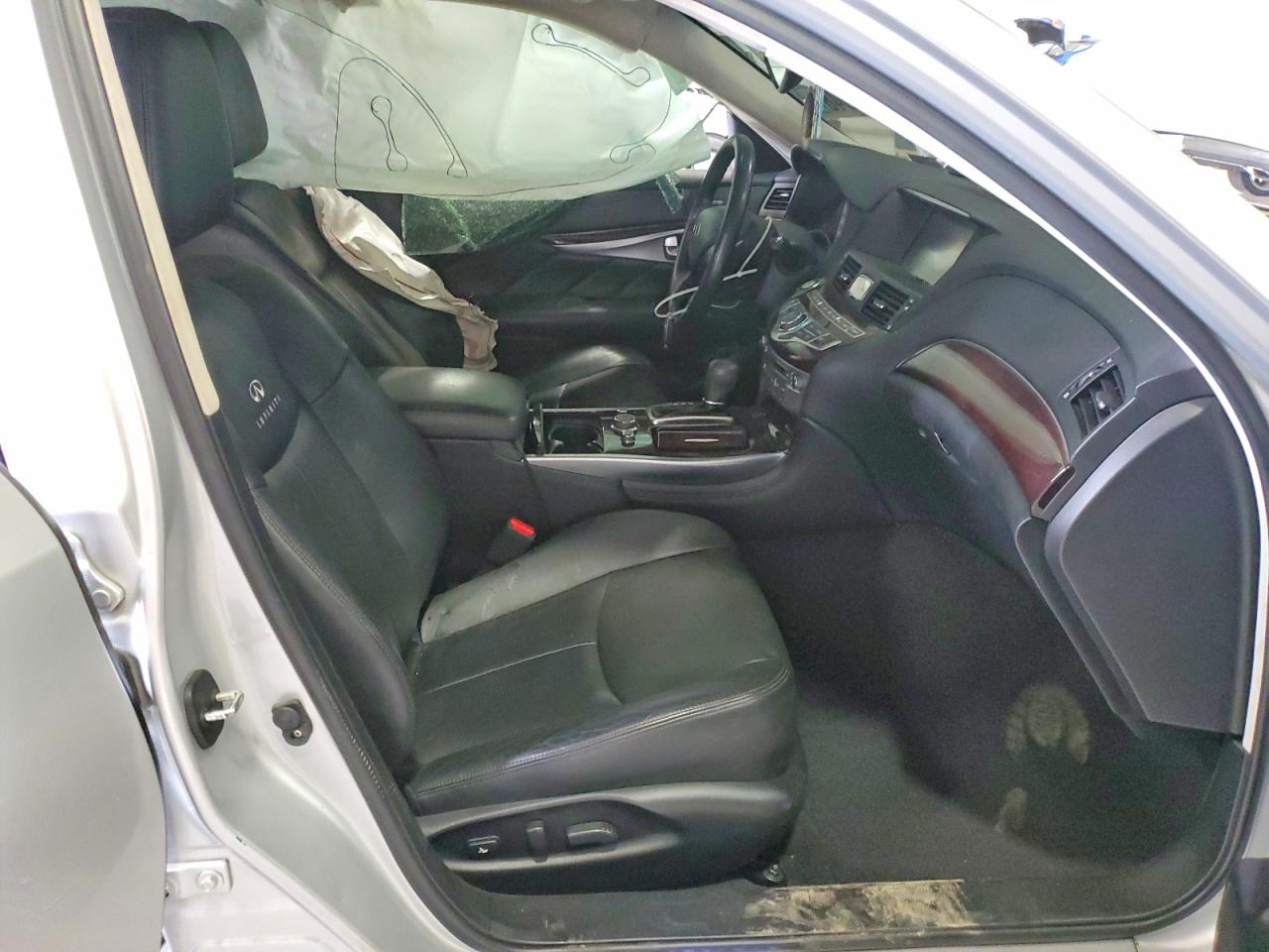 2014 Infiniti Q70 3.7 Silver vin: JN1BY1AR4EM320459