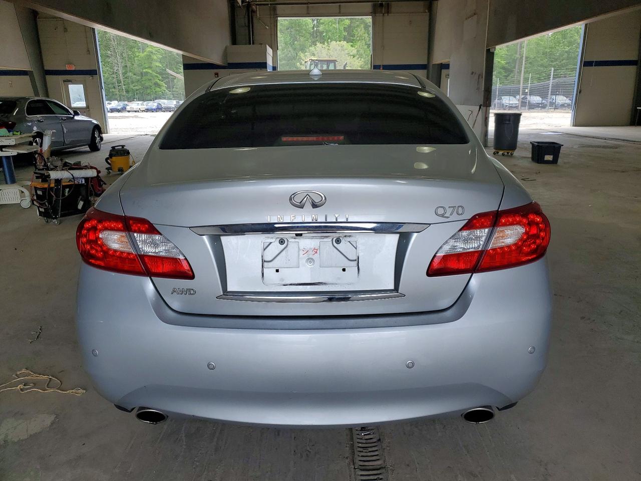 2014 Infiniti Q70 3.7 Silver vin: JN1BY1AR4EM320459