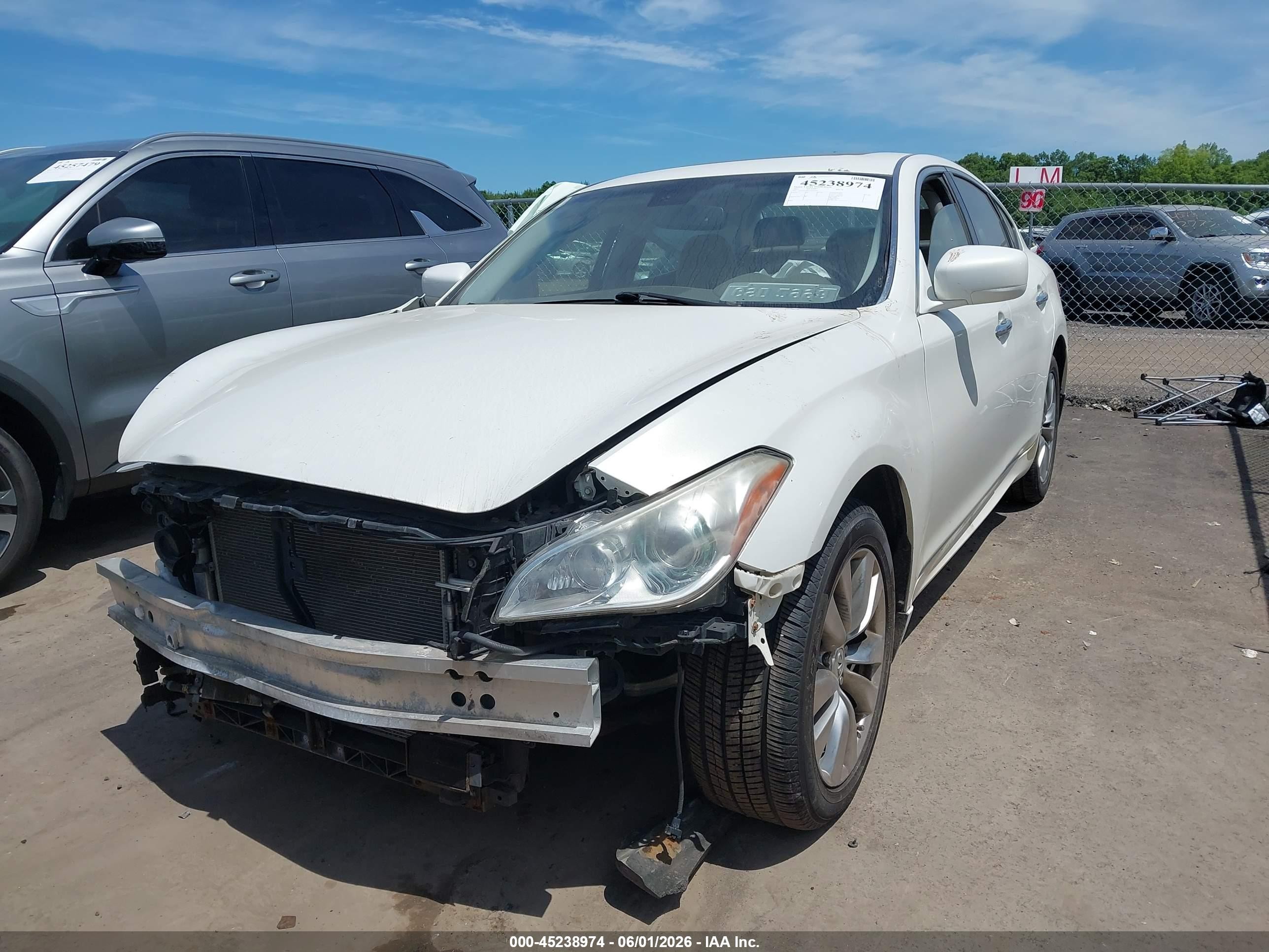 2012 Infiniti M37x   White vin: JN1BY1AR5CM394082