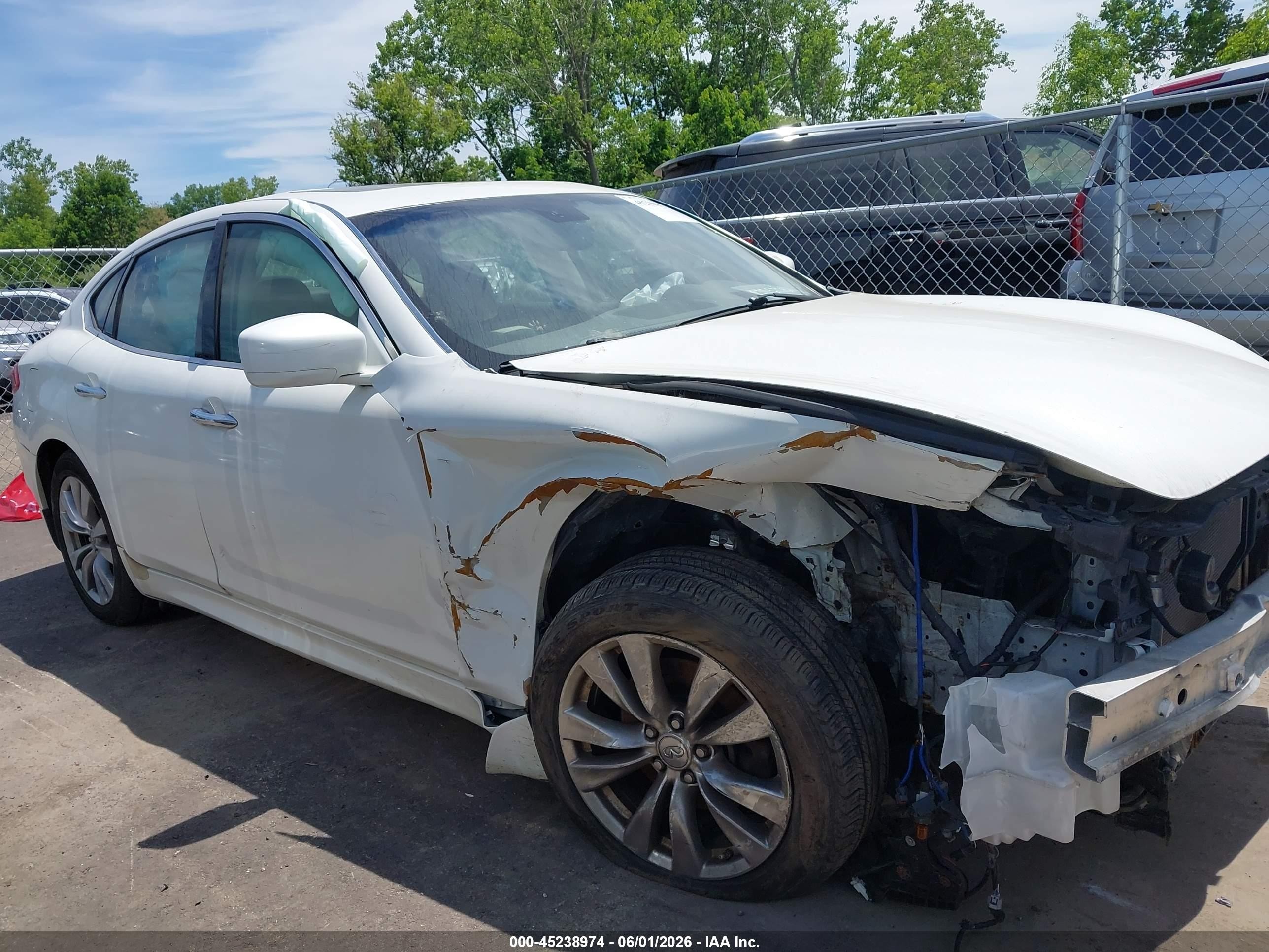 2012 Infiniti M37x   White vin: JN1BY1AR5CM394082