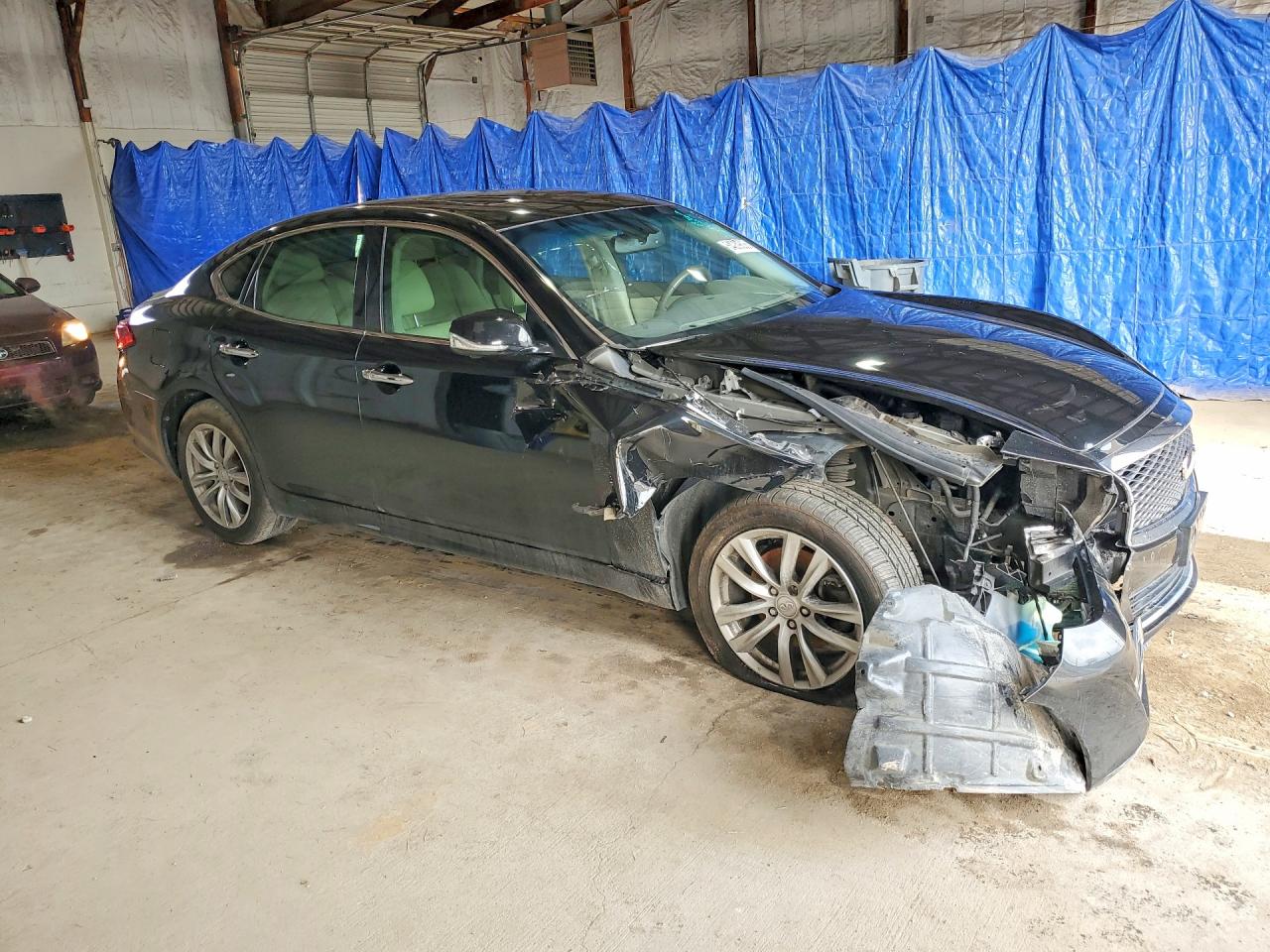 2015 Infiniti Q70 3.7 Charcoal vin: JN1BY1AR5FM561867