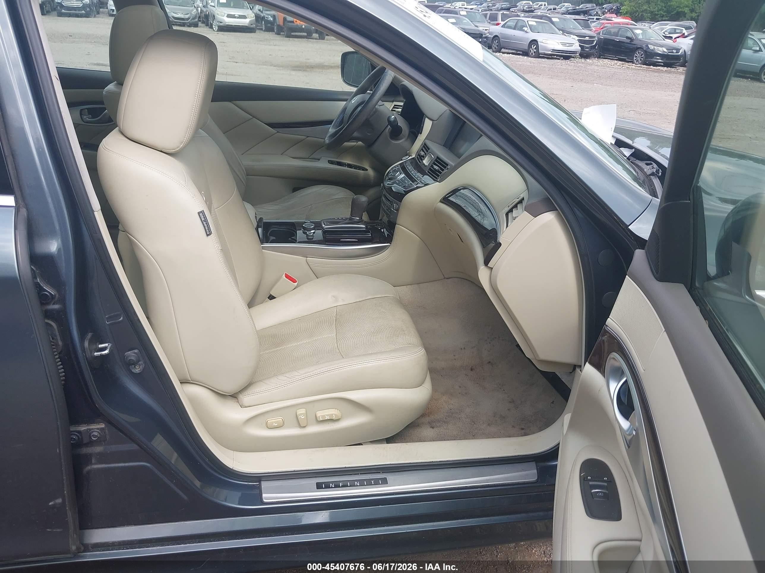 2012 Infiniti M37x   Blue vin: JN1BY1AR6CM395113