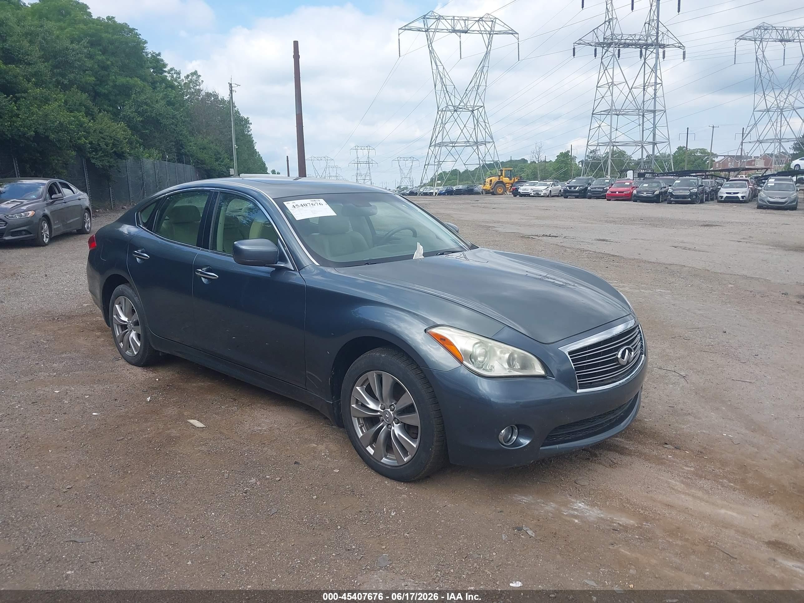 2012 Infiniti M37x   Blue vin: JN1BY1AR6CM395113