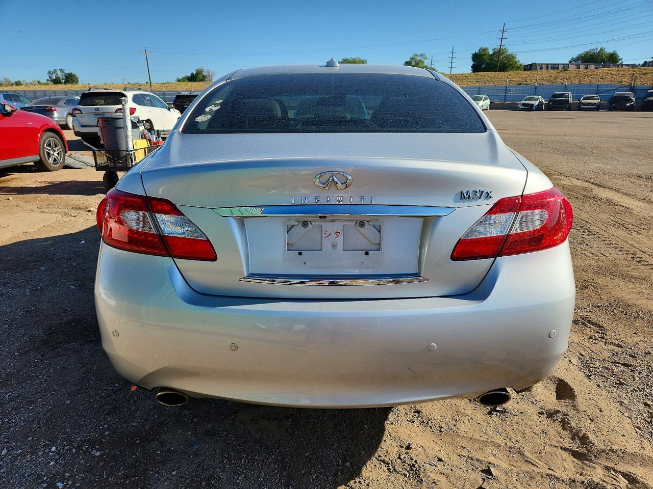 2013 Infiniti M37 X Silver vin: JN1BY1AR6DM602312