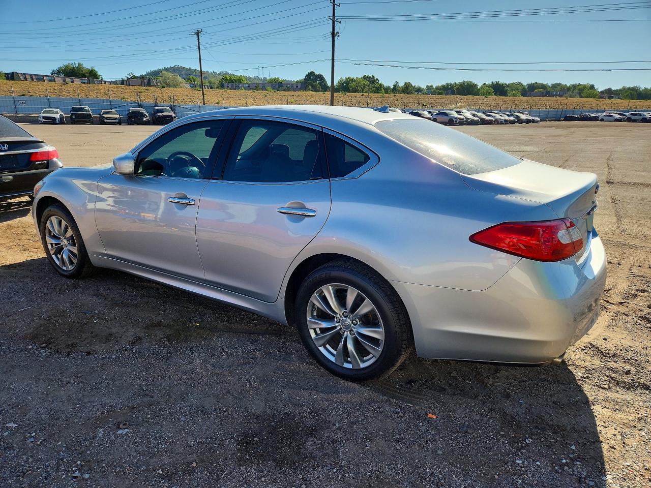 2013 Infiniti M37 X Silver vin: JN1BY1AR6DM602312
