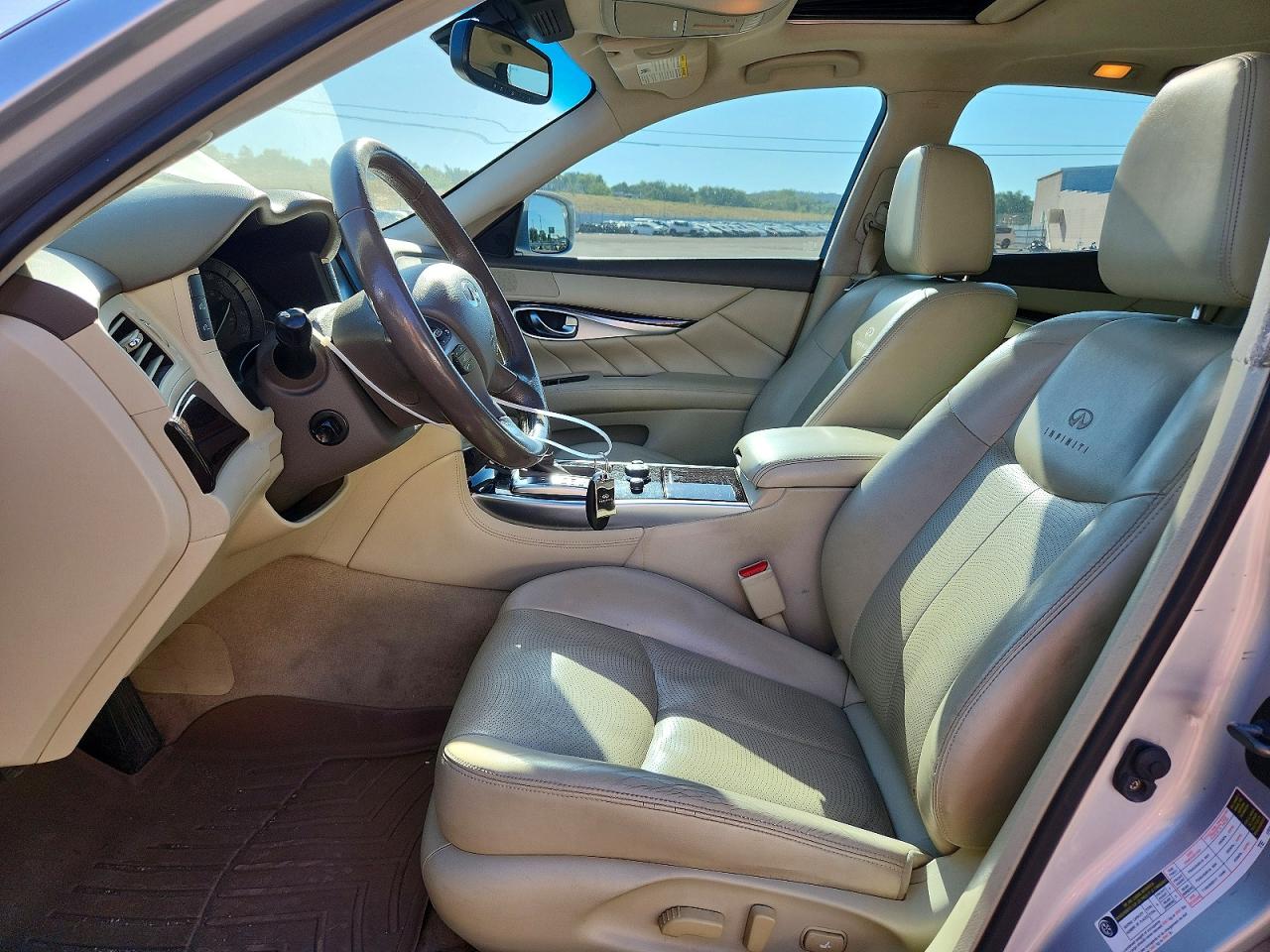 2013 Infiniti M37 X Silver vin: JN1BY1AR6DM602312
