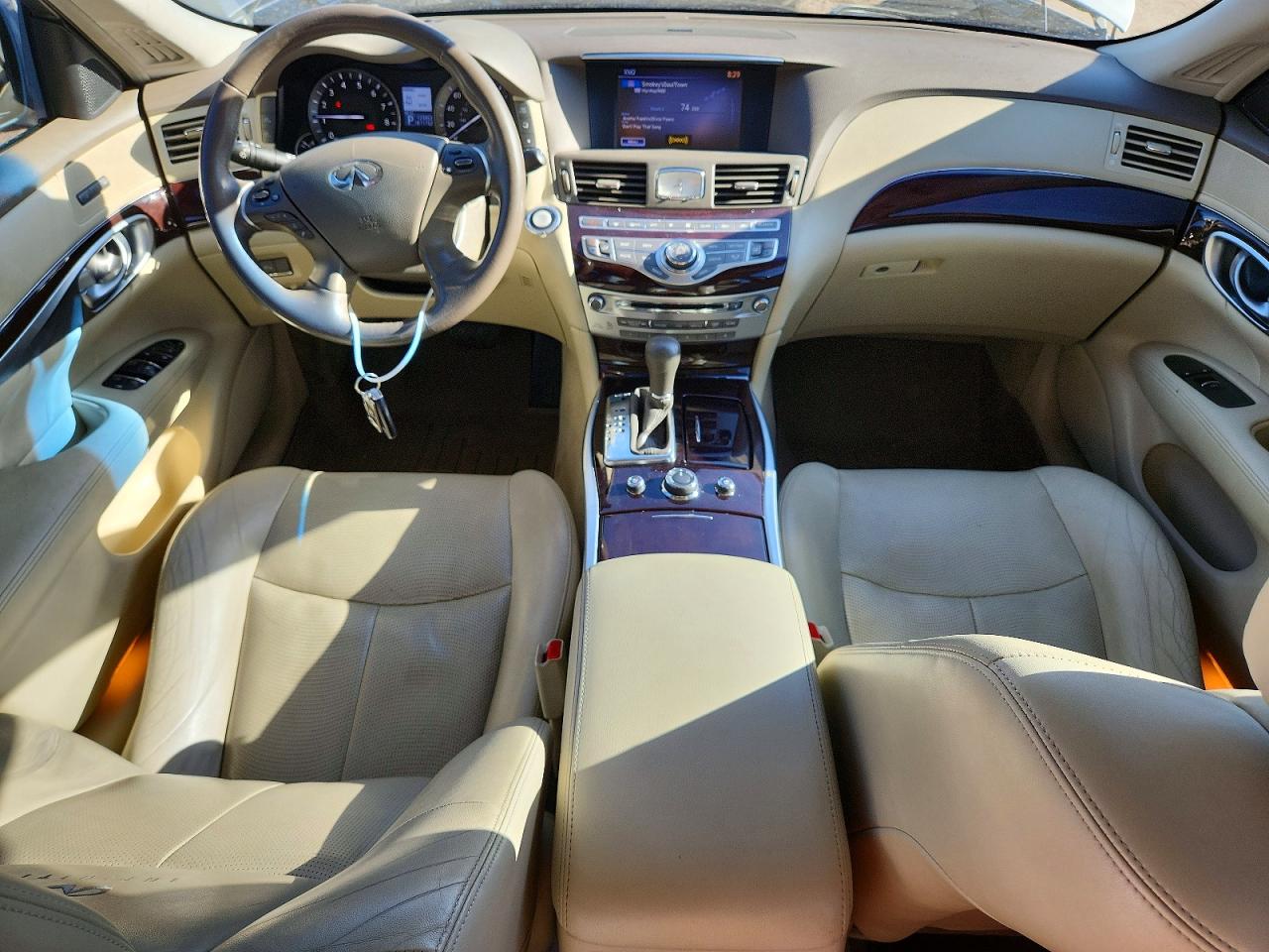 2013 Infiniti M37 X Silver vin: JN1BY1AR6DM602312