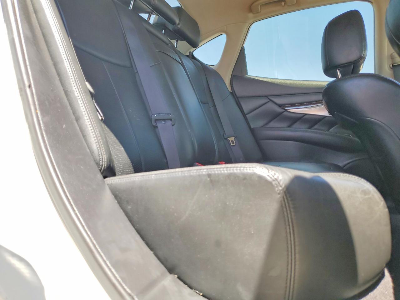 2013 Infiniti M37 X White vin: JN1BY1AR6DM604366
